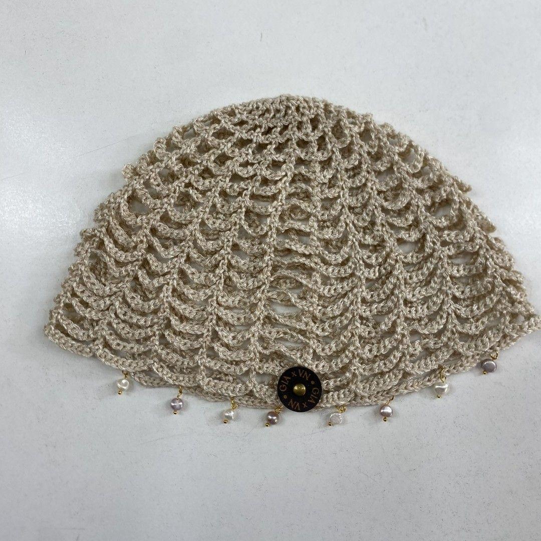 Mesh Hat Casquete Crochet modelo Red color Beige Satinado con Aplicaciones-2