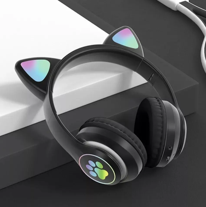 Audifonos gamer inalambricos negro con luz led-3