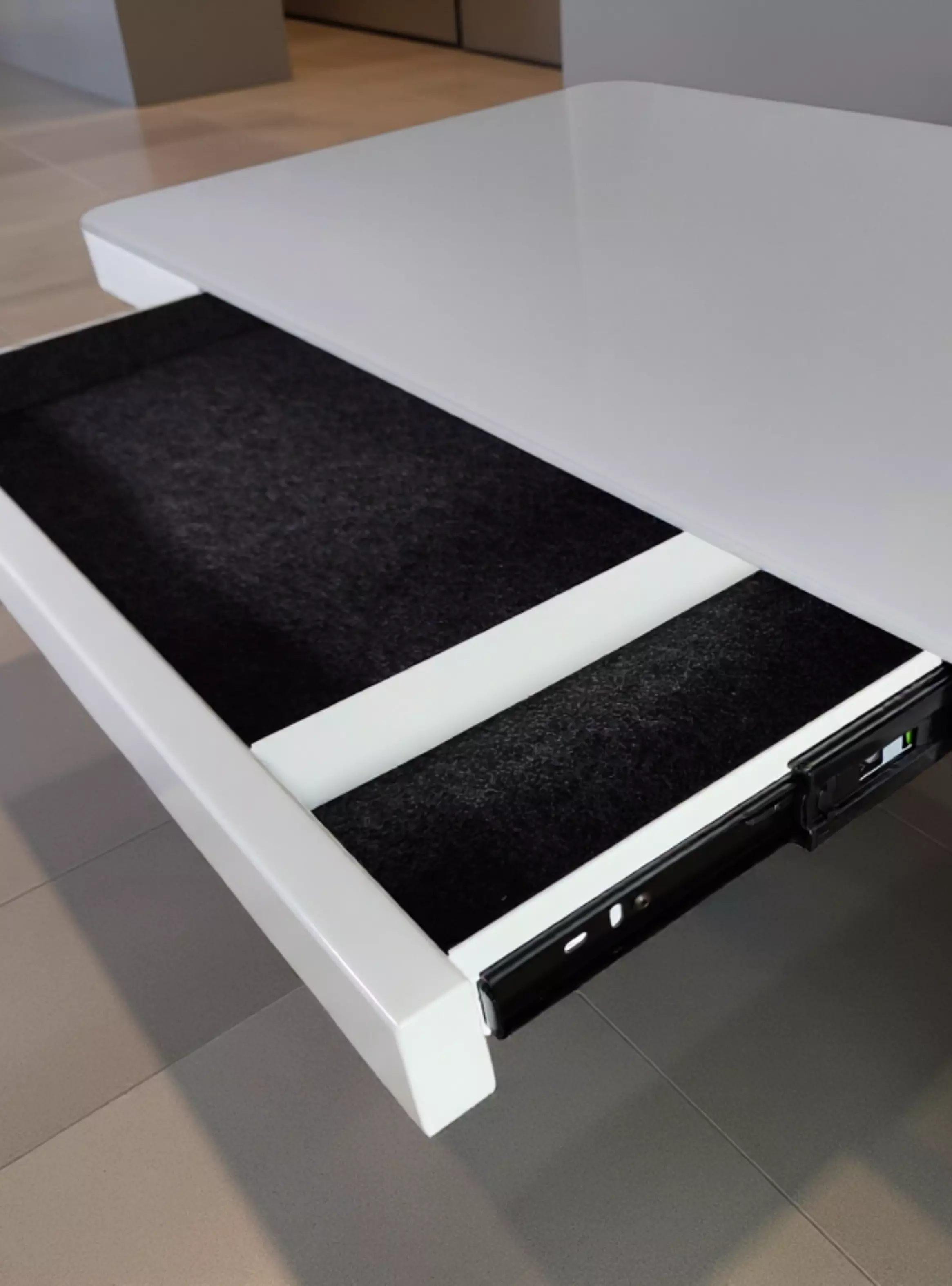 Escritorio Eléctrico Blanco Carga Inalámbrica y USB-5