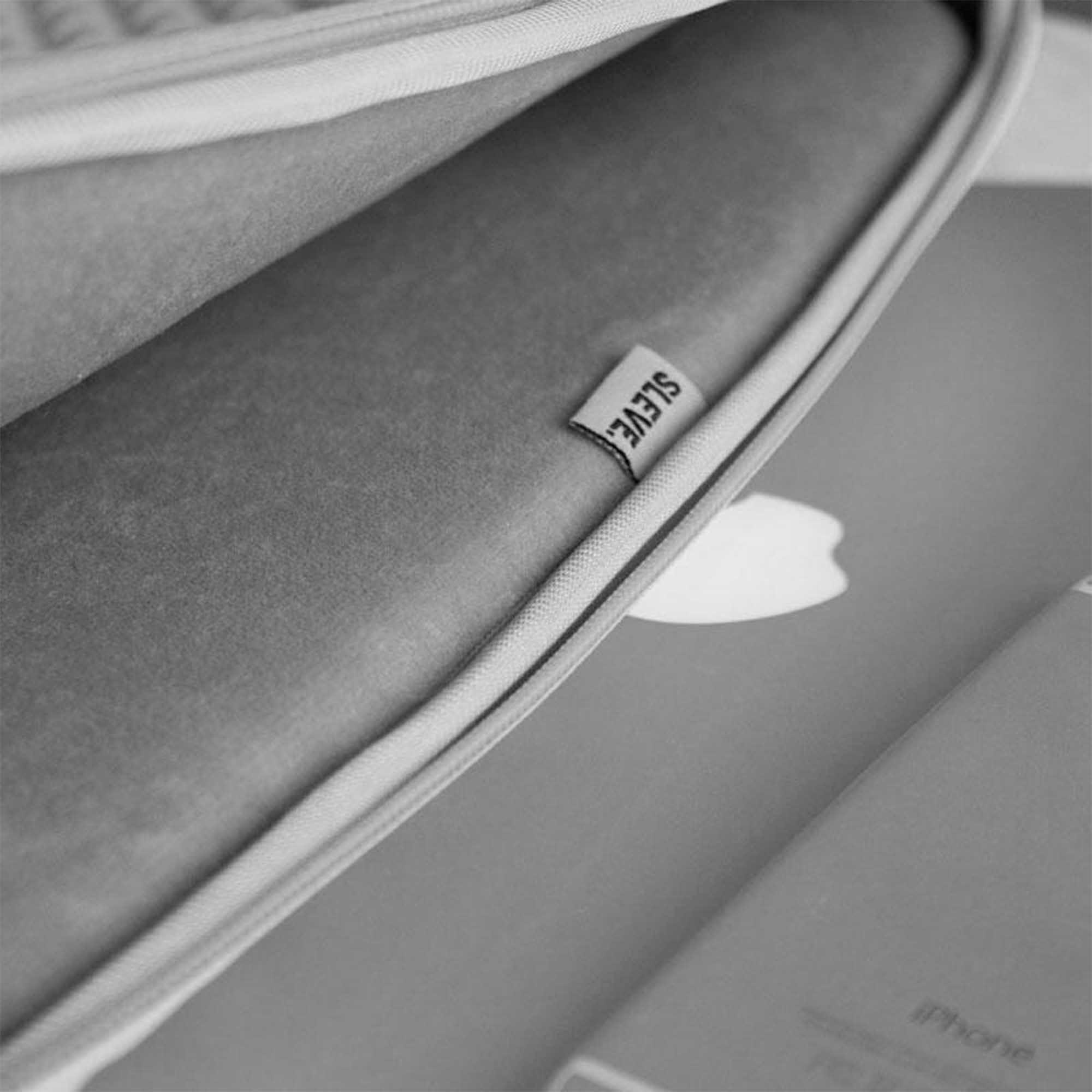 Funda Notebook Sleve Skinny Grey 16"-17" pulgadas-2