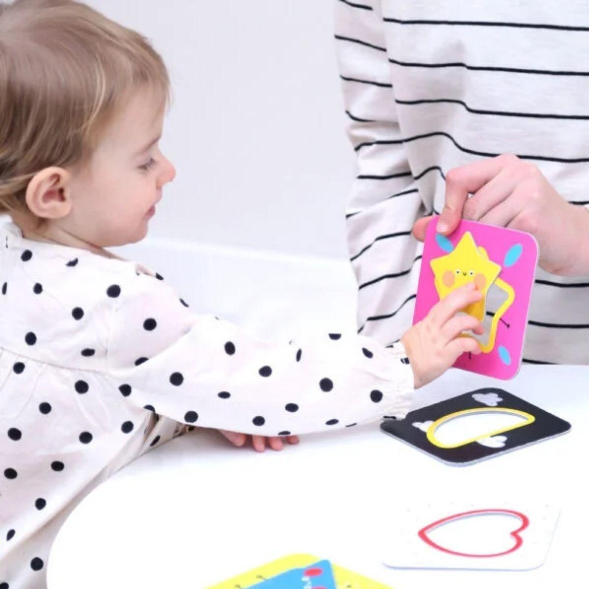 Puzzle Discovering Shapes (16 piezas, 8 puzzles) 18M+-3