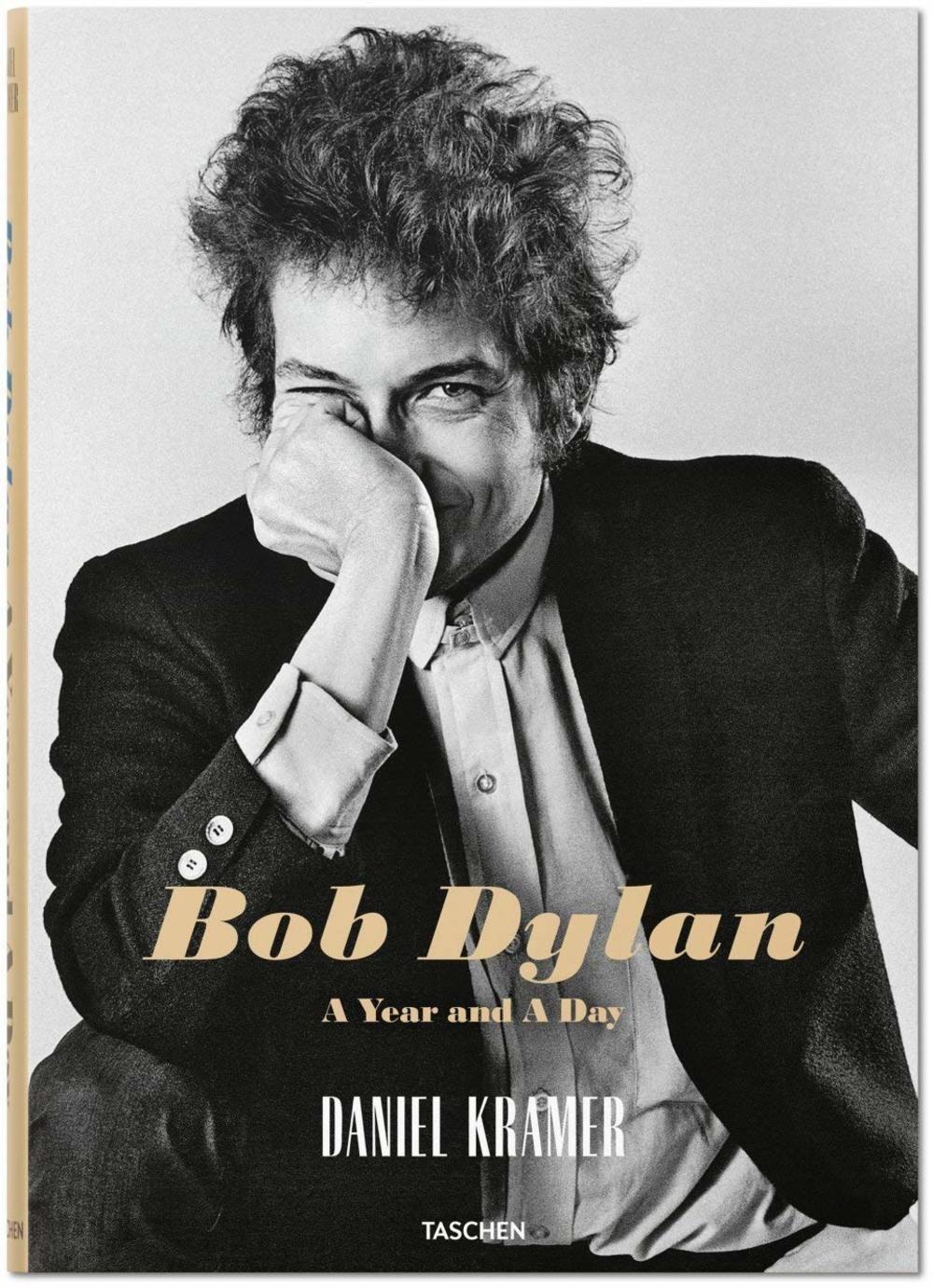 Libro FP - BOB DYLAN. A YEAR AND A DAY-2