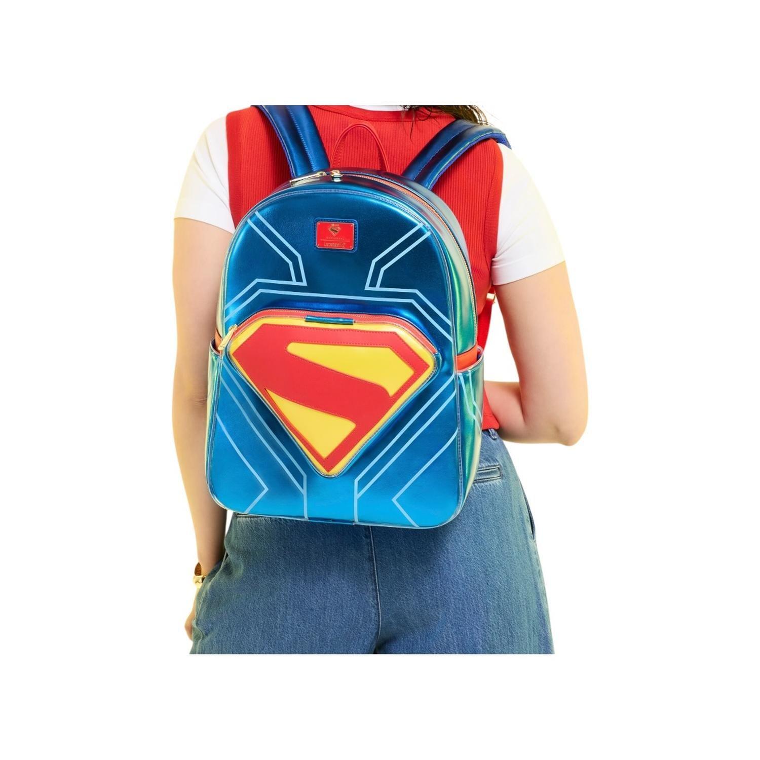 Mochila Loungefly Hombre Superman Light Up DC Comics-1