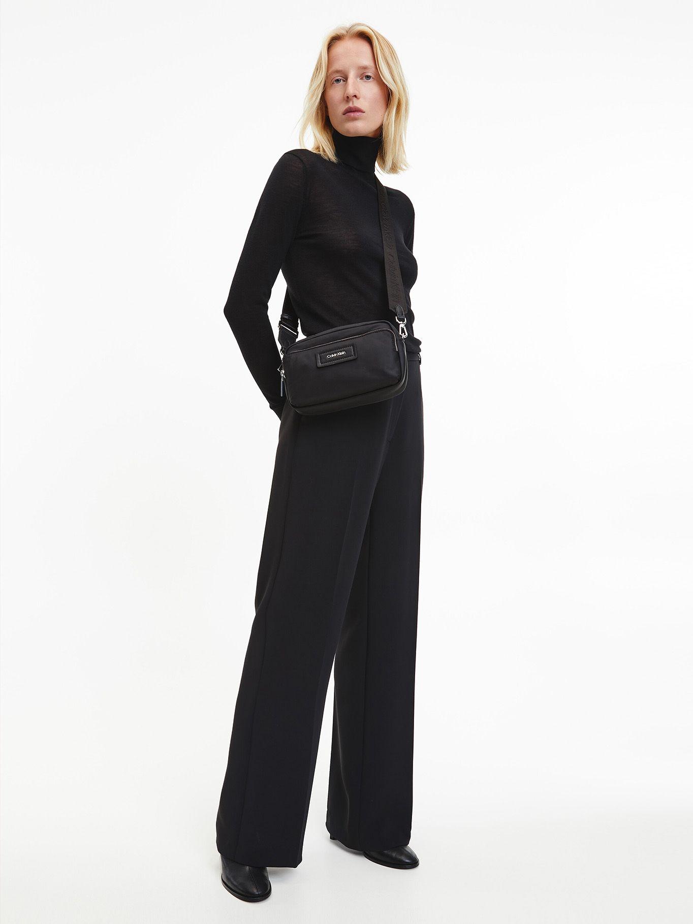 Cartera Ck Must Nylon Camera Bag Negro Calvin Klein-4