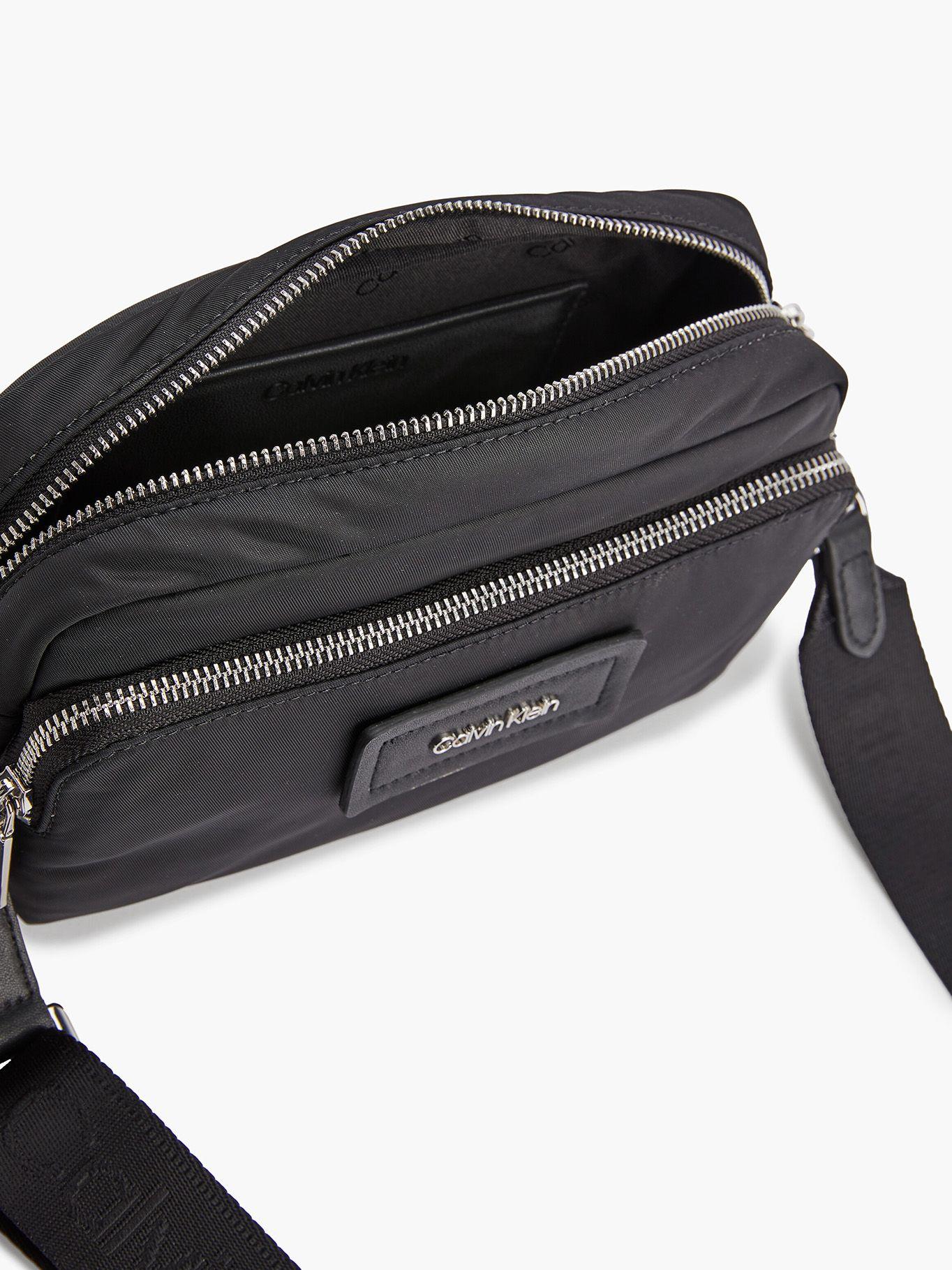 Cartera Ck Must Nylon Camera Bag Negro Calvin Klein-2