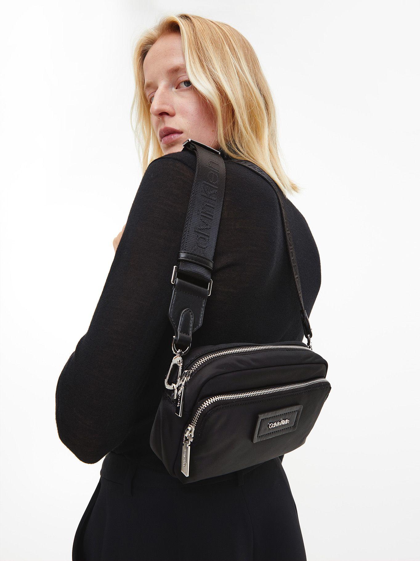 Cartera Ck Must Nylon Camera Bag Negro Calvin Klein-3