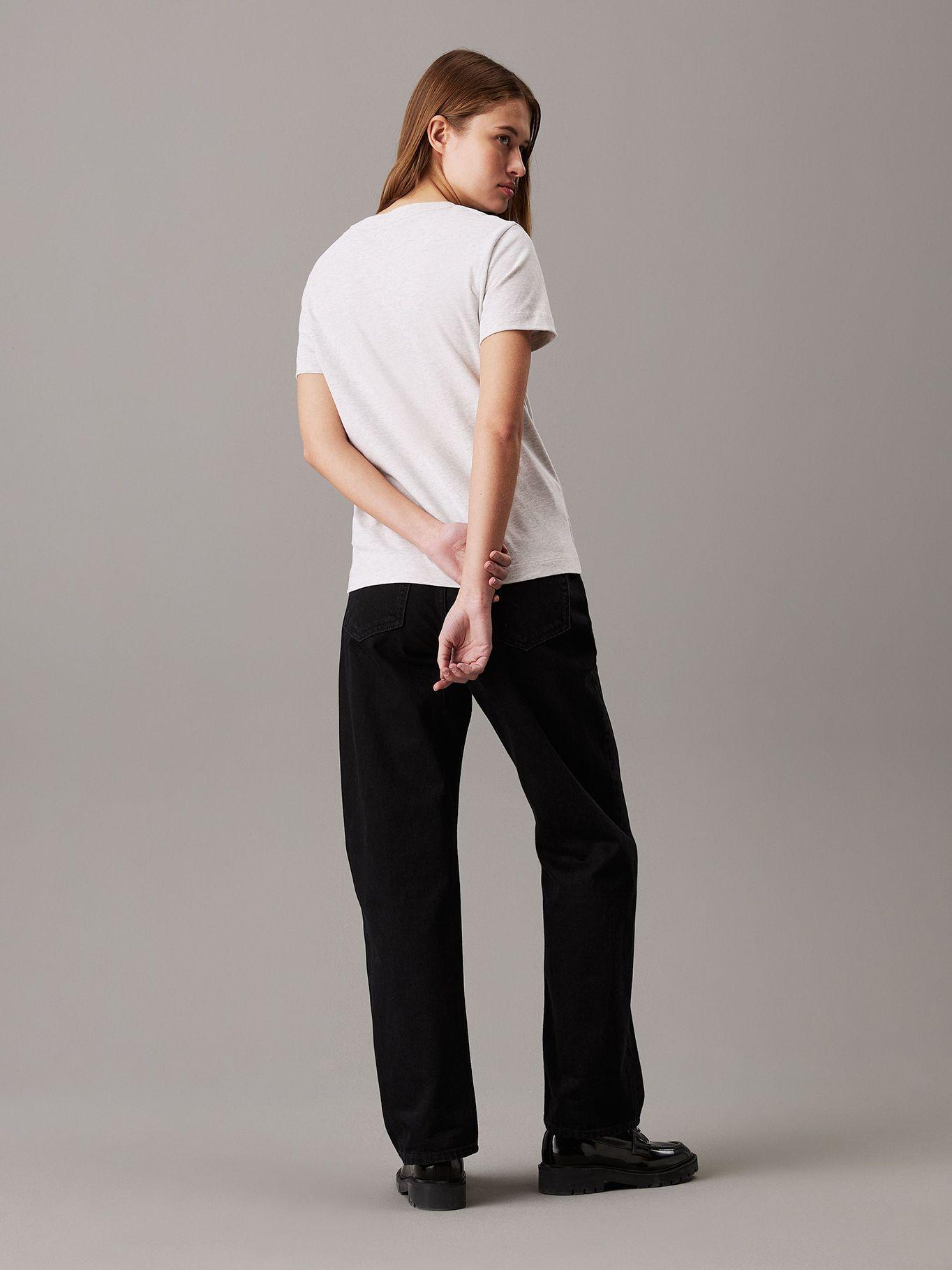 Polera Chenille Monologo Gris Calvin Klein-2