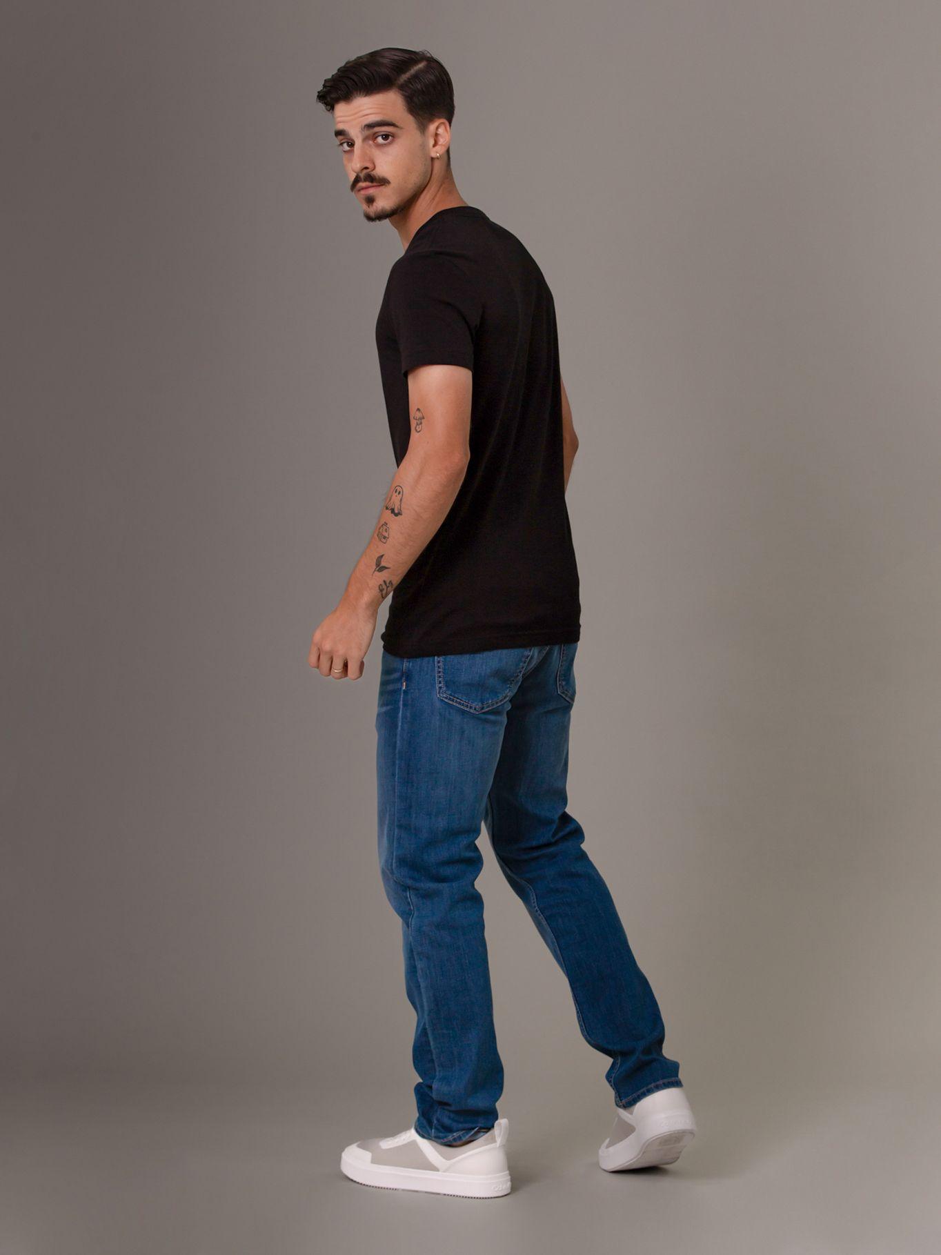 Polera Outline Monologo Negro Calvin Klein-2