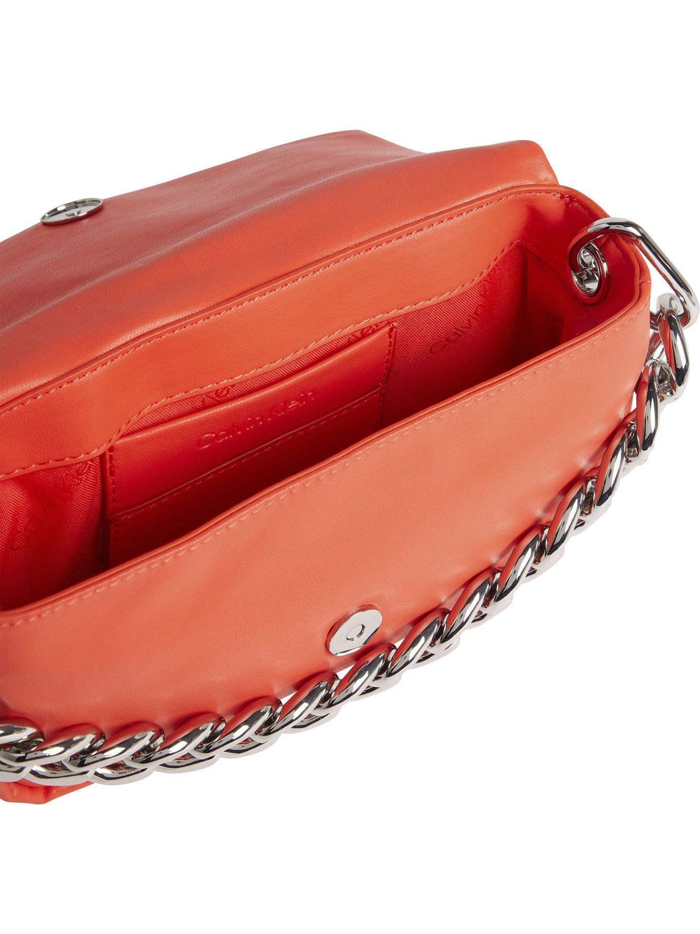 Cartera Puffed Crossbody Naranja Calvin Klein-2