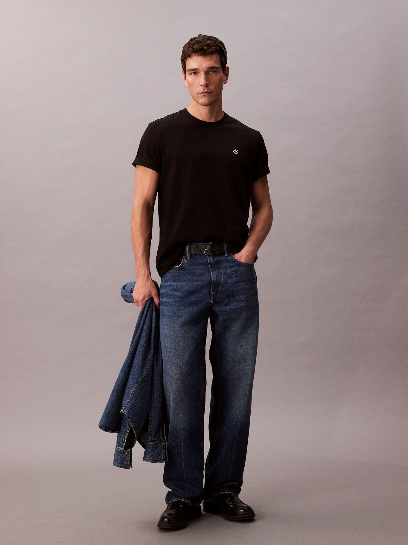 Polera Regular con Monograma Bordado Negro Calvin Klein-1