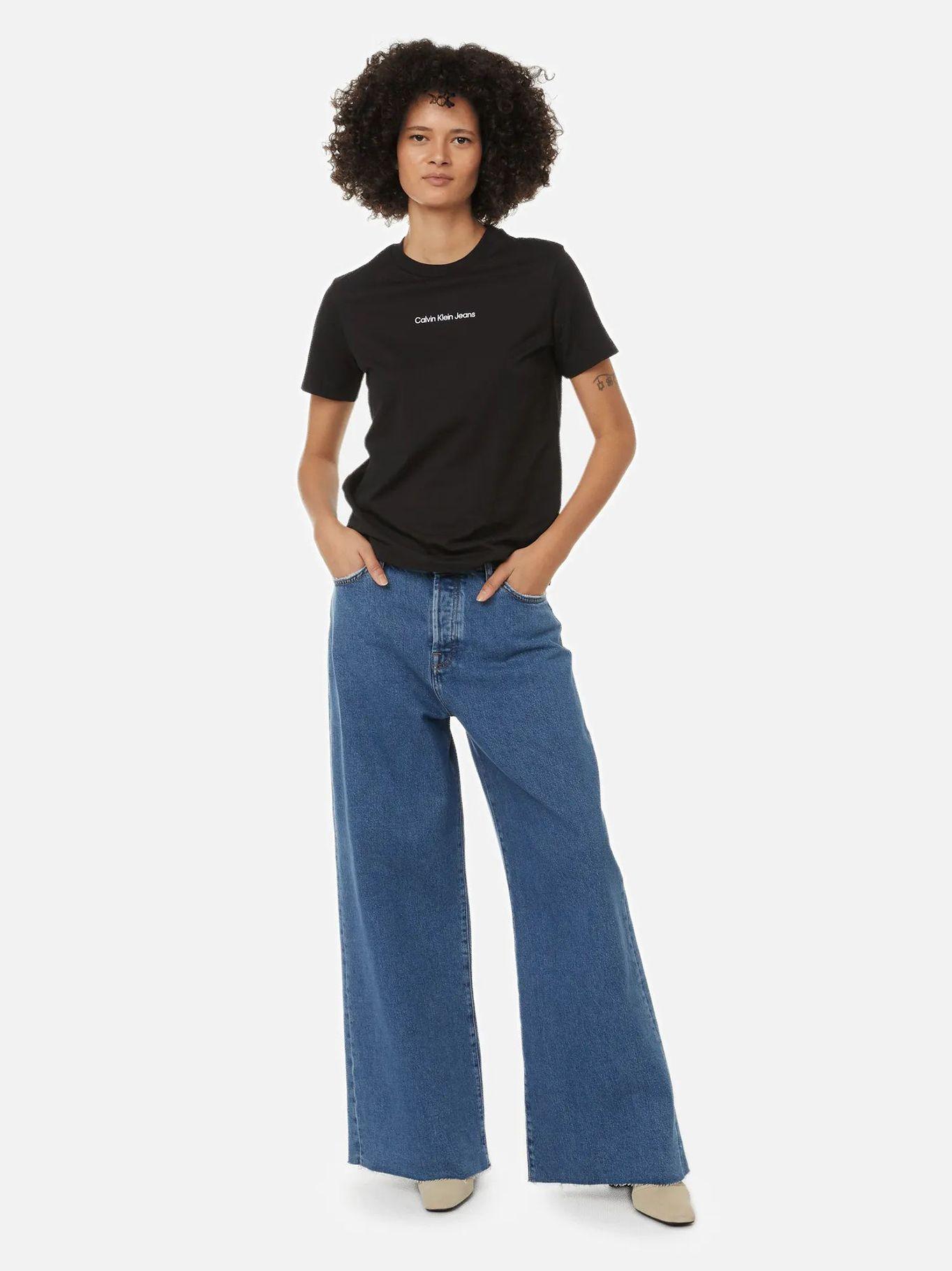 Camiseta con cuello redondo y logo Negro Calvin Klein J20J221065-BEH-1