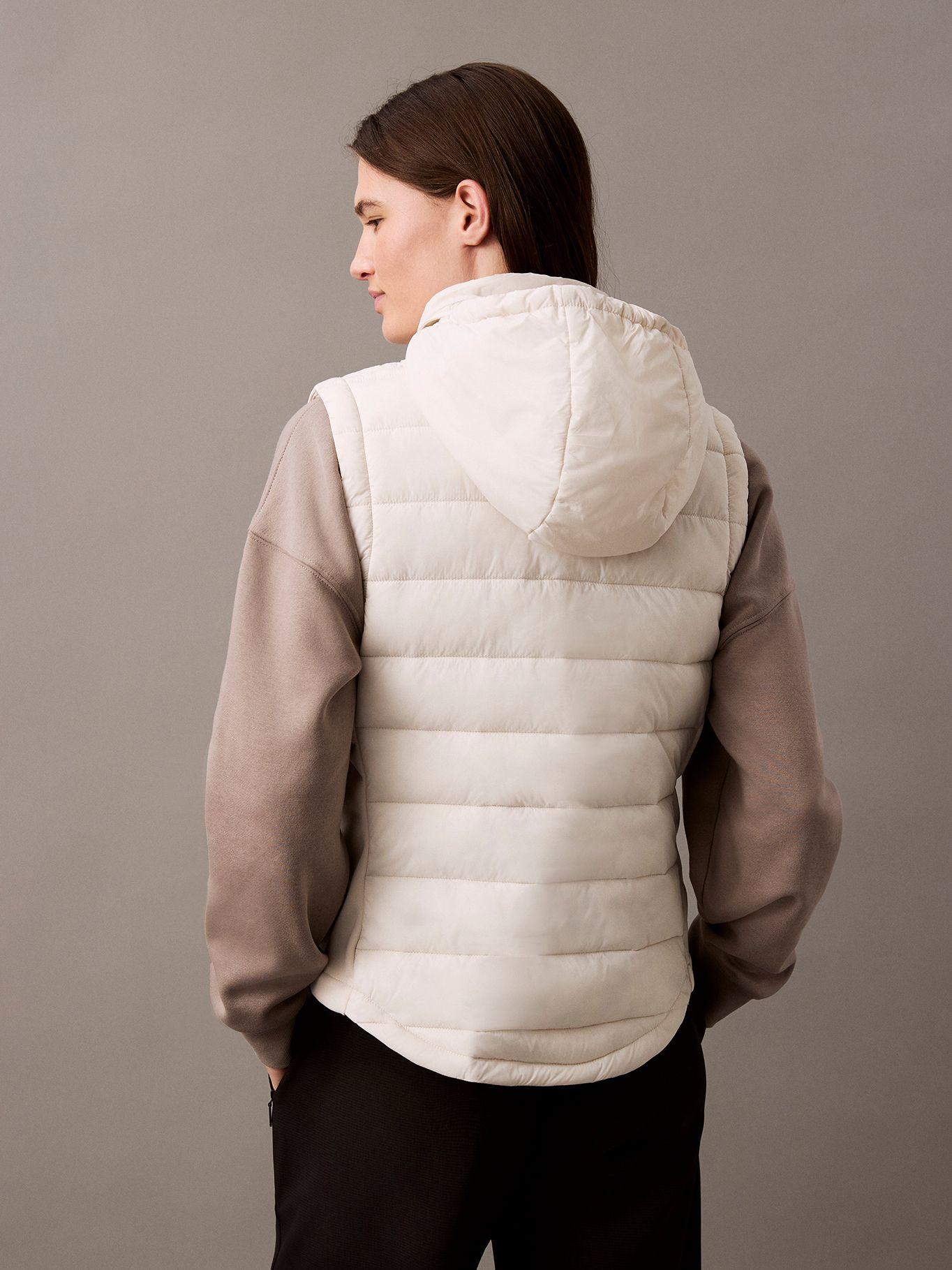 Chaqueta sin Manga Mixed Puffer Beige Calvin Klein-2