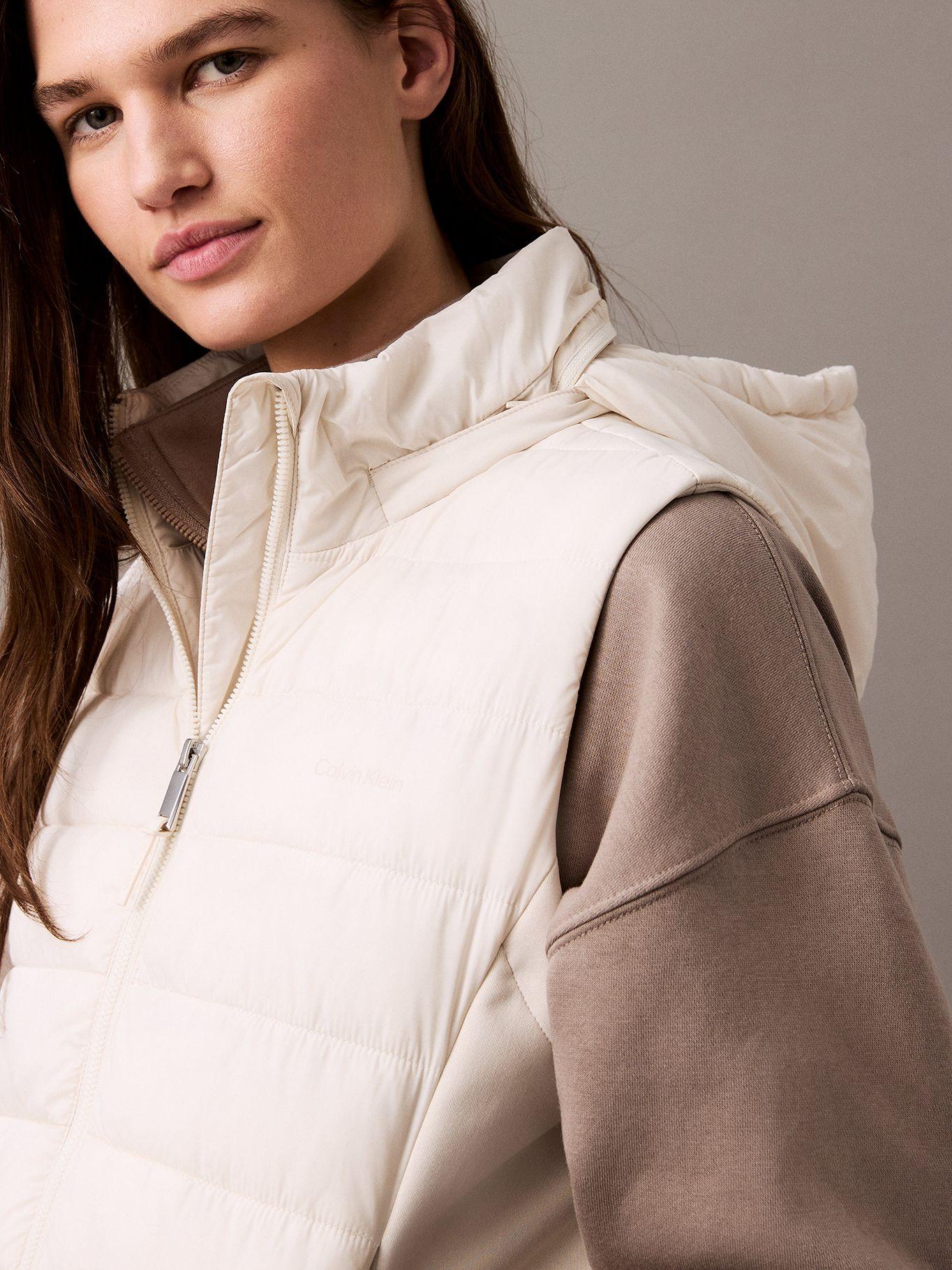 Chaqueta sin Manga Mixed Puffer Beige Calvin Klein-3
