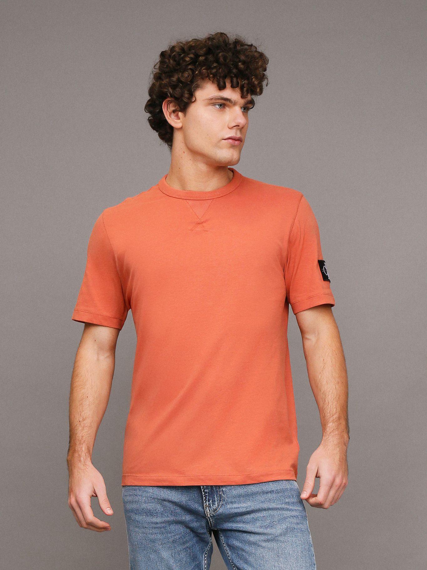 Polera Badge Regular GAM Naranja Calvin Klein-0
