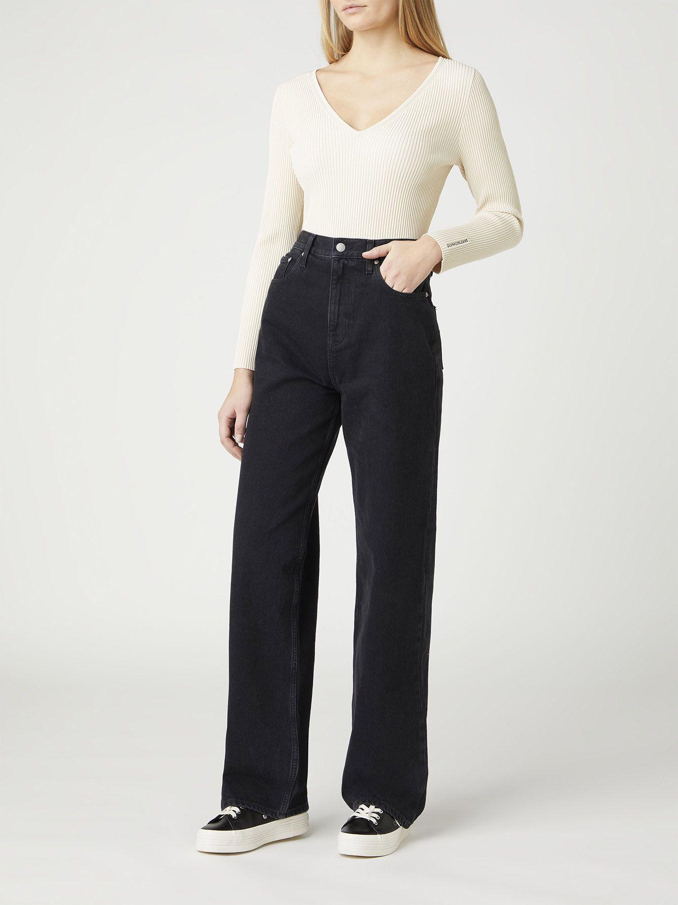 Suéter Micro Branding V-Neck Crema Calvin Klein-1