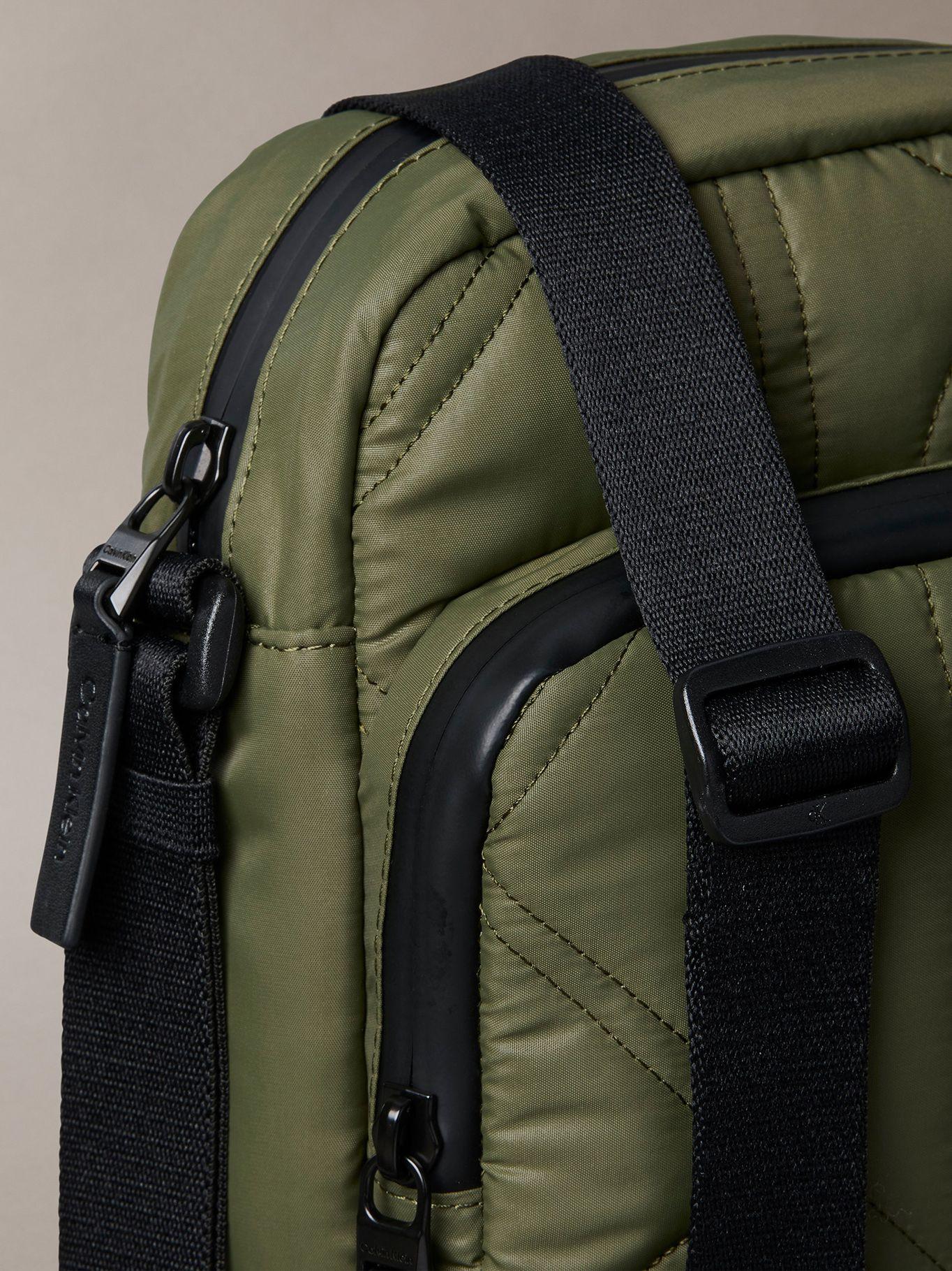 Bolso Reporter Acolchado con Logo Verde Calvin Klein-3