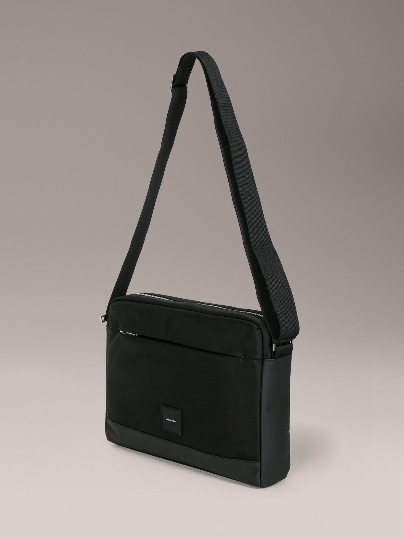 Bolso Reporter Utility con Logotipo Negro Calvin Klein-2