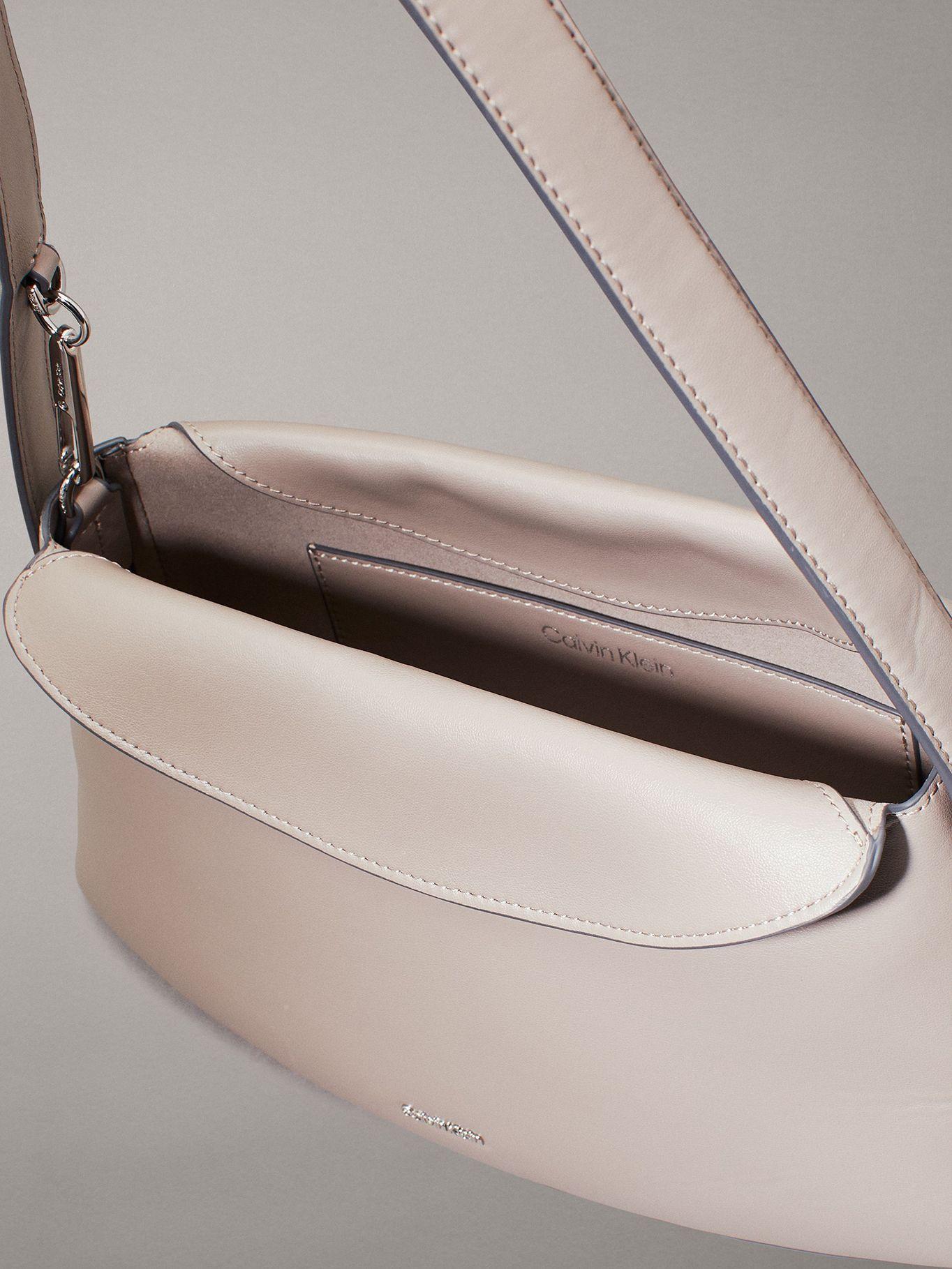 Cartera Soft Sculpt Beige Calvin Klein-2