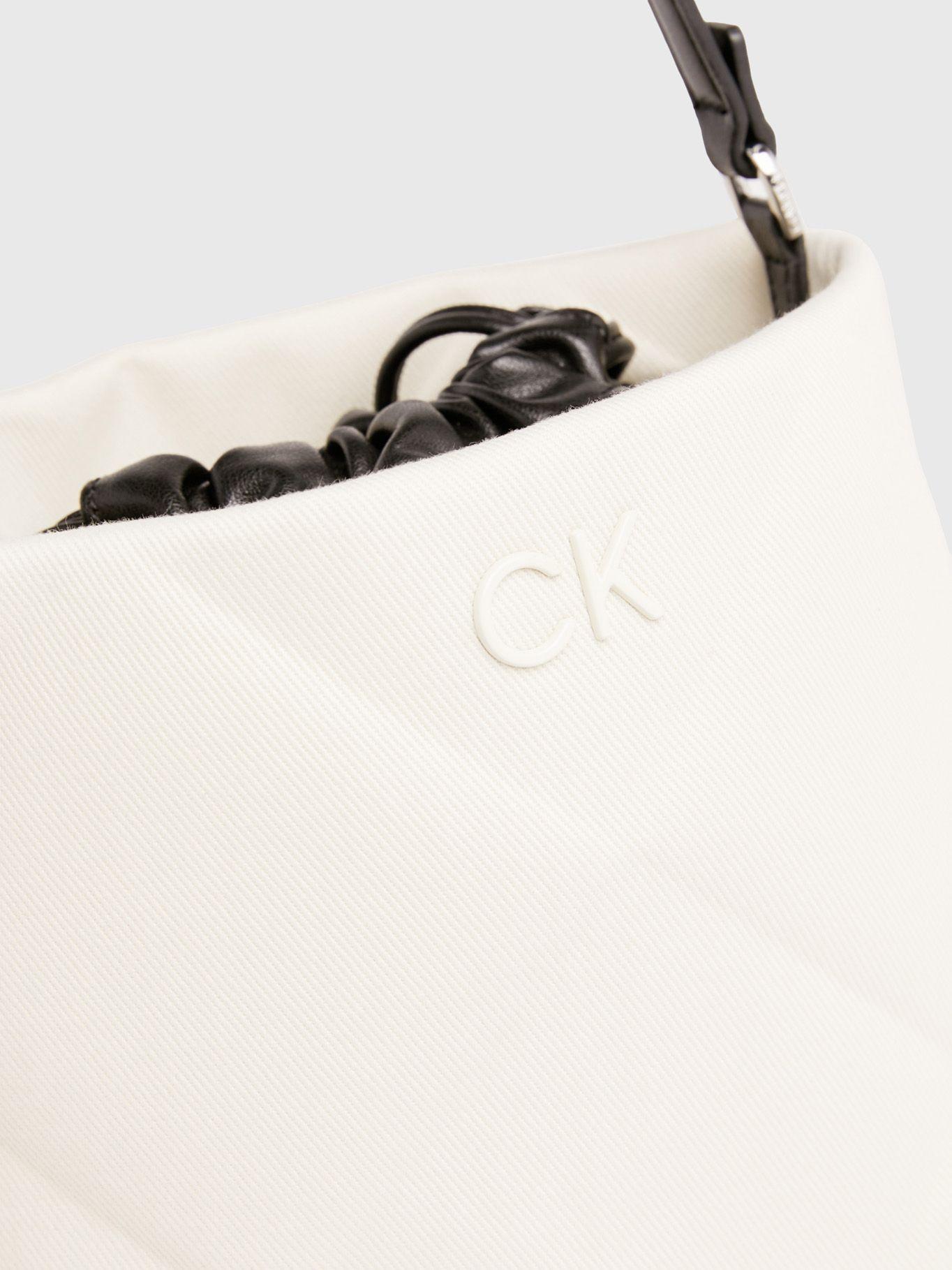 Cartera Quilt Canvas Multicolor Calvin Klein-2