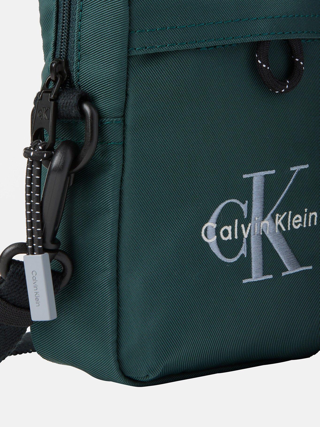 Bolso Reportero Slim de Nailon Verde Calvin Klein-3