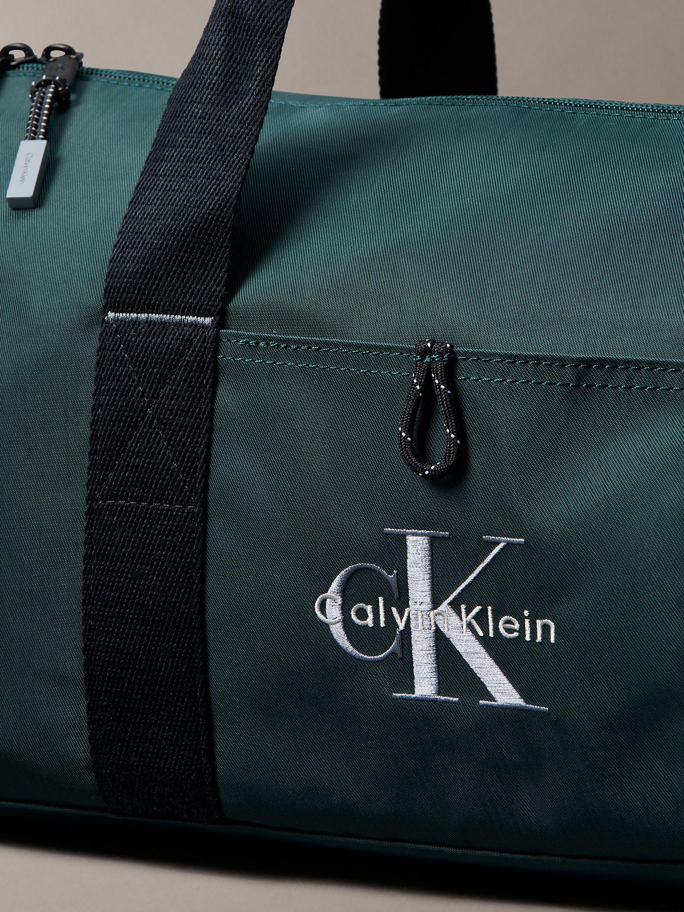 Bolso Weekender Bold Verde Calvin Klein-3