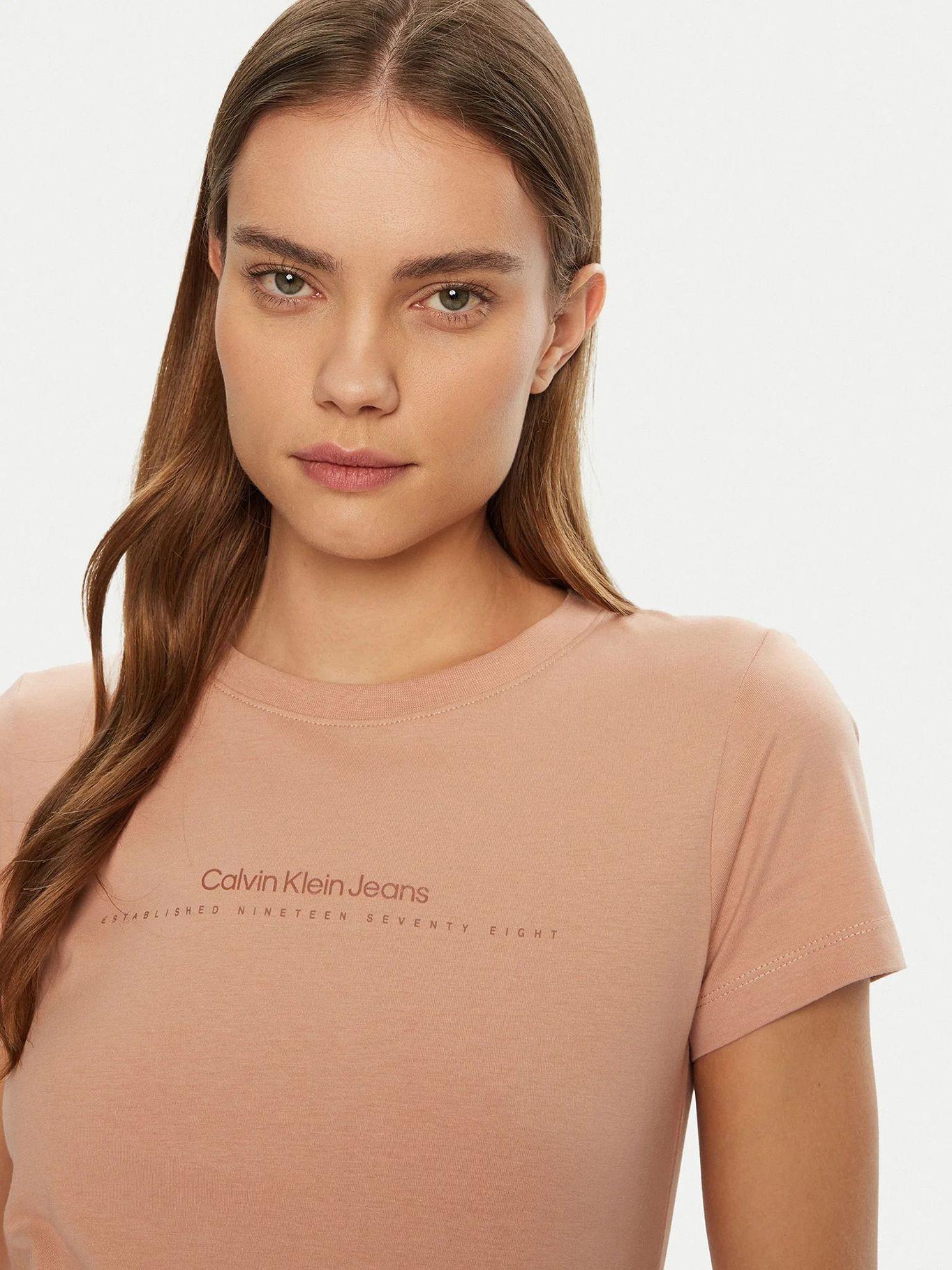 Polera slim con logo Rosado Calvin Klein-3