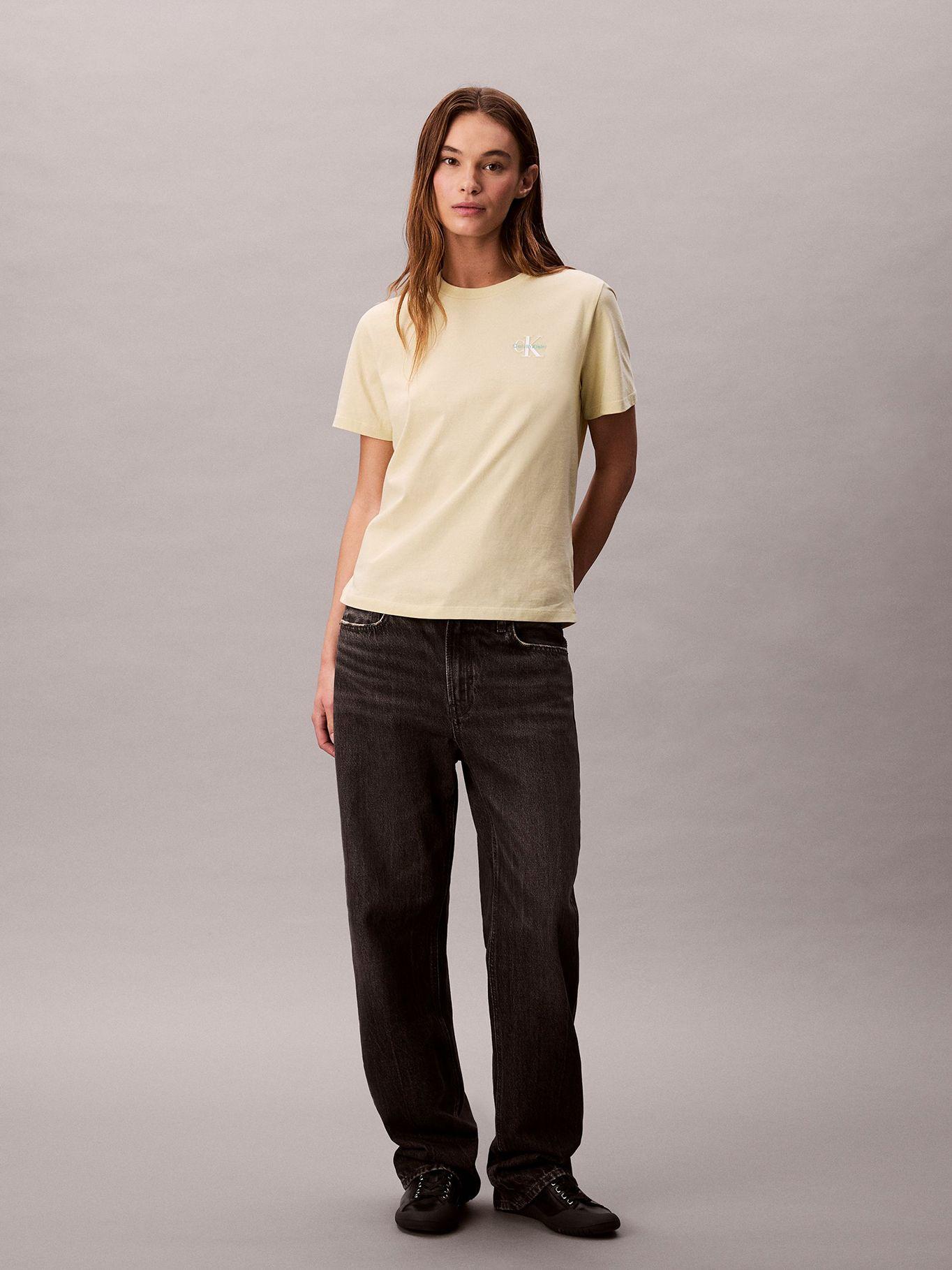 Polera Clásica Logotipo Contraste Amarillo Calvin Klein-1