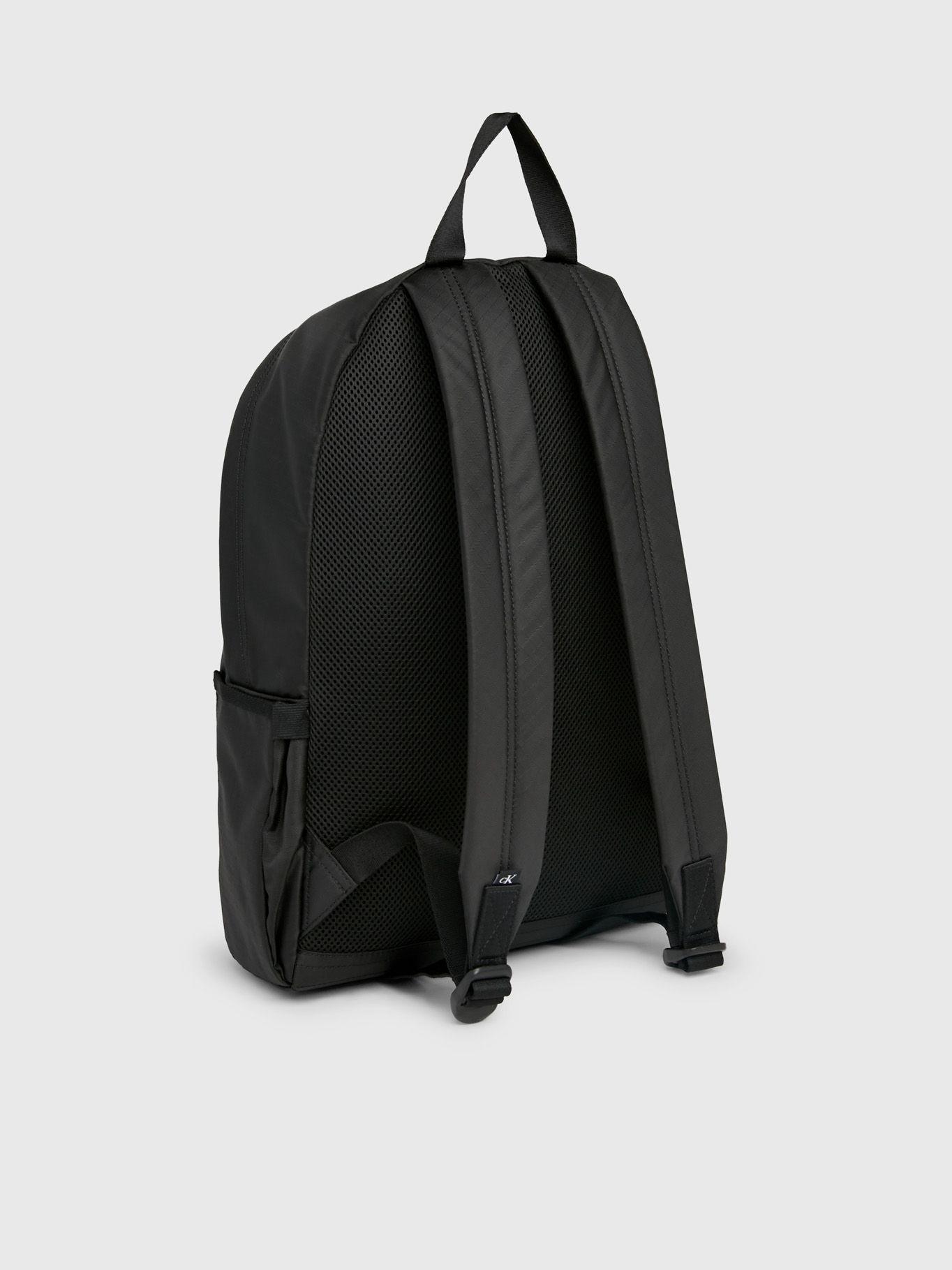 Mochila Metaforms Rounded Negro Calvin Klein-1