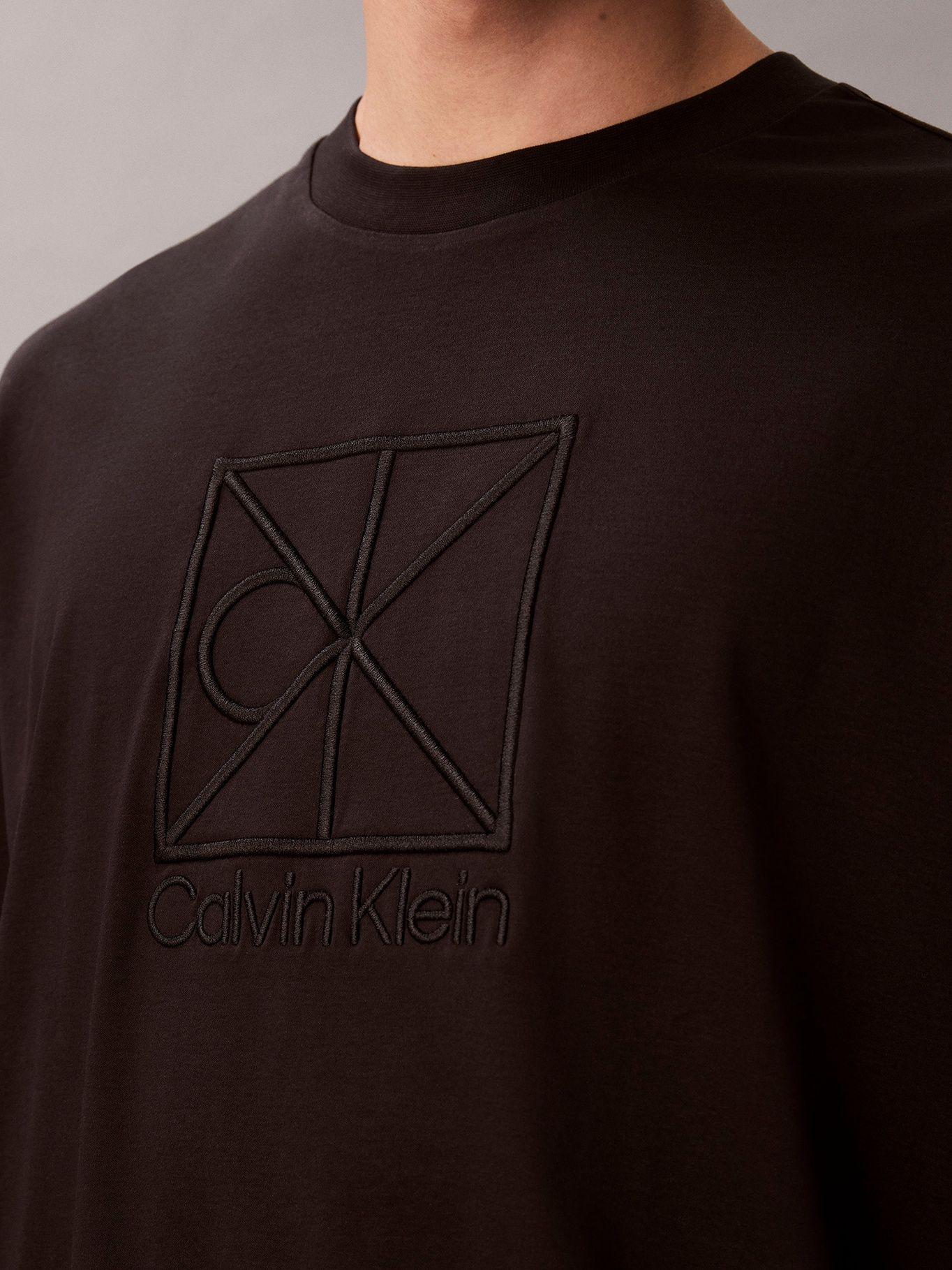 Polera con Emblema Grande Bordado Negro Calvin Klein-5