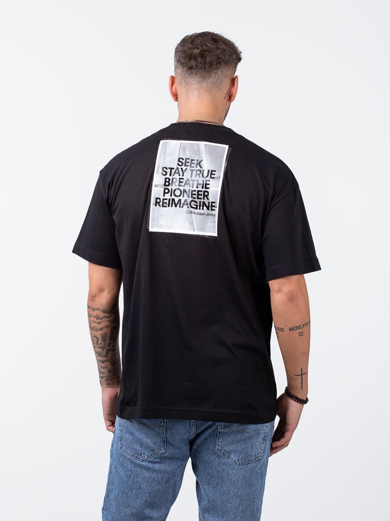 Polera Slogan Negro BEH Calvin Klein-1