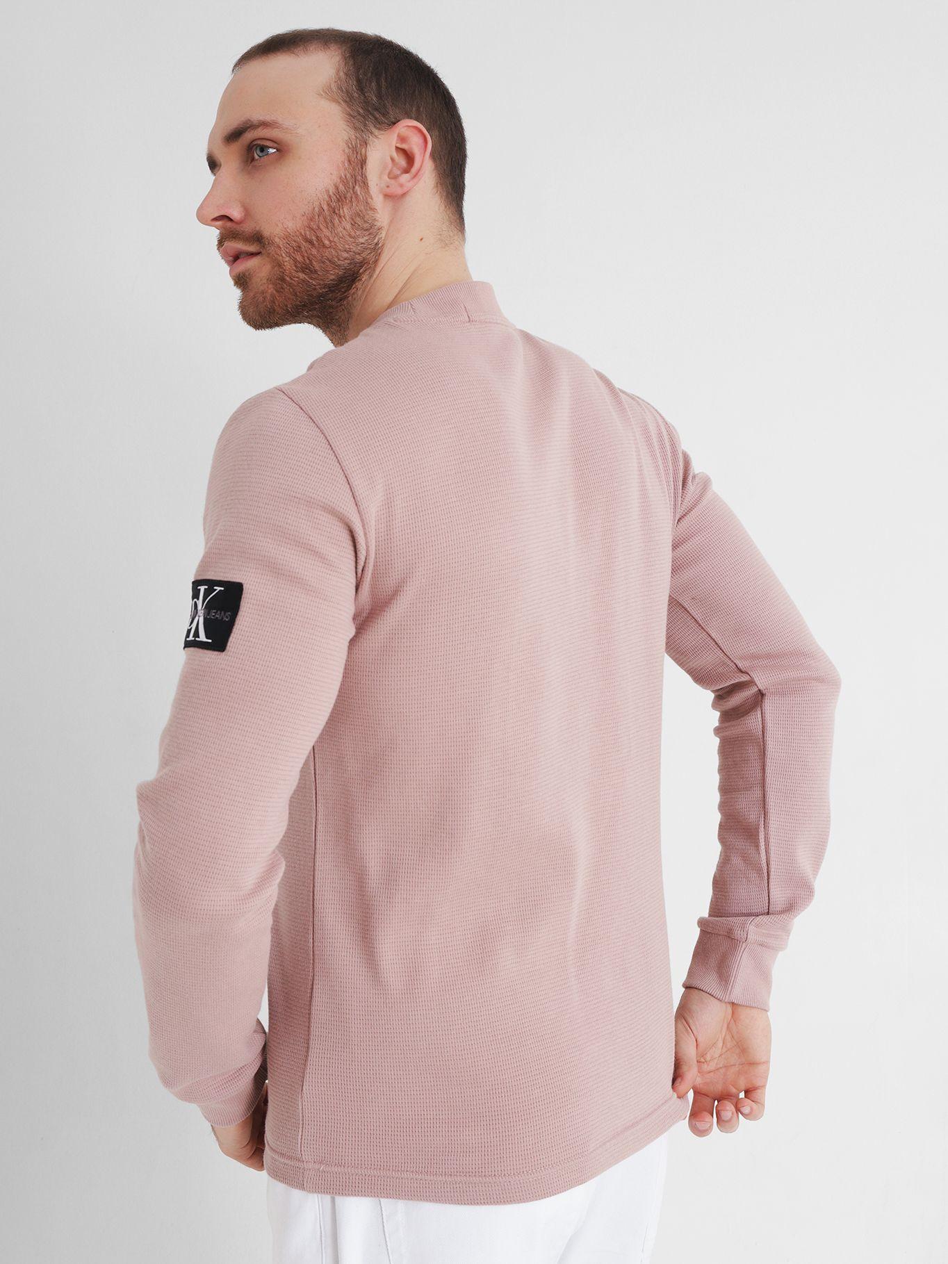 Camiseta slim de manga larga con insignia Rosado Calvin Klein-1