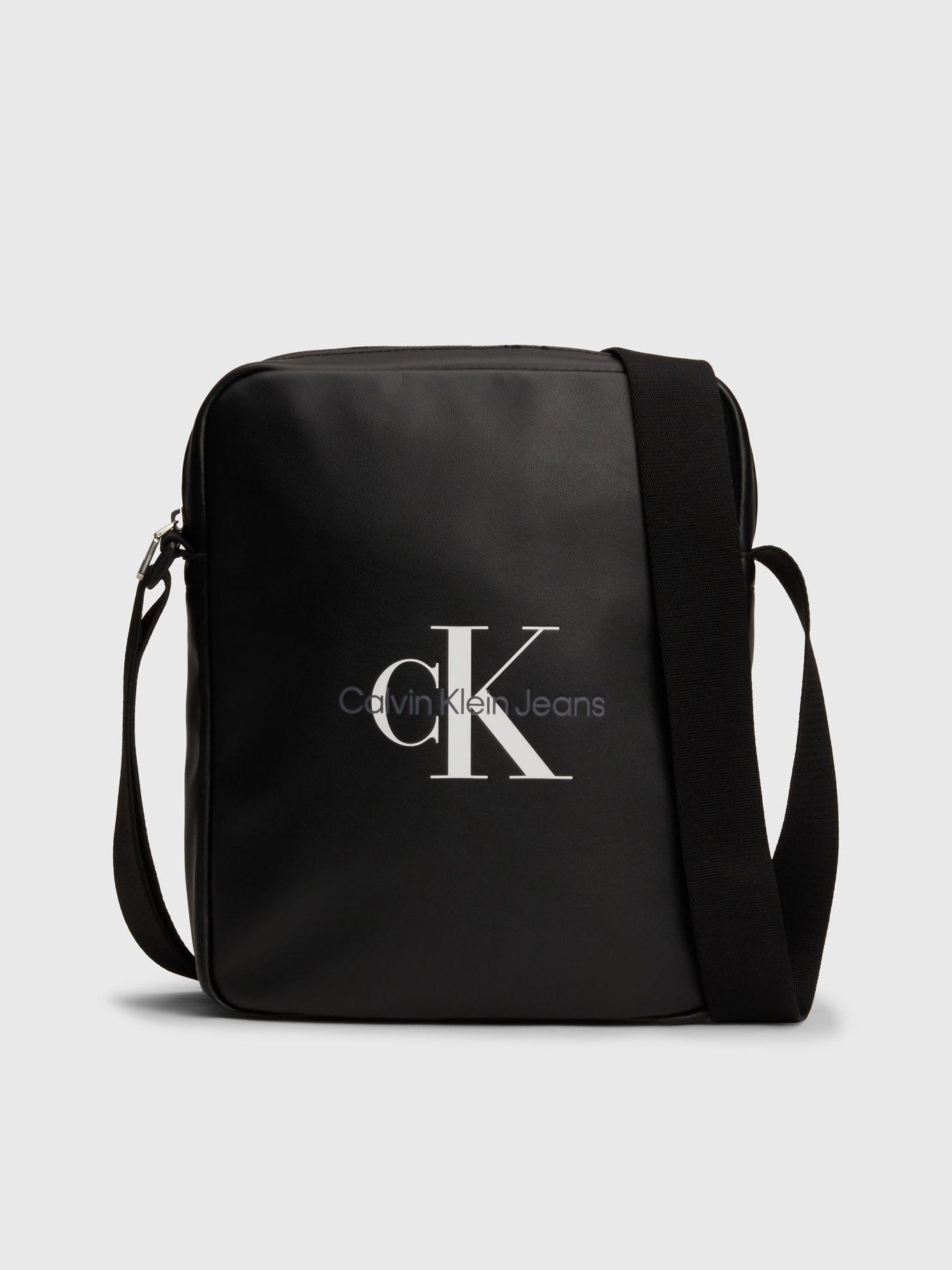 Bolso Reporter Monogram Soft  22 Negro Calvin Klein-0