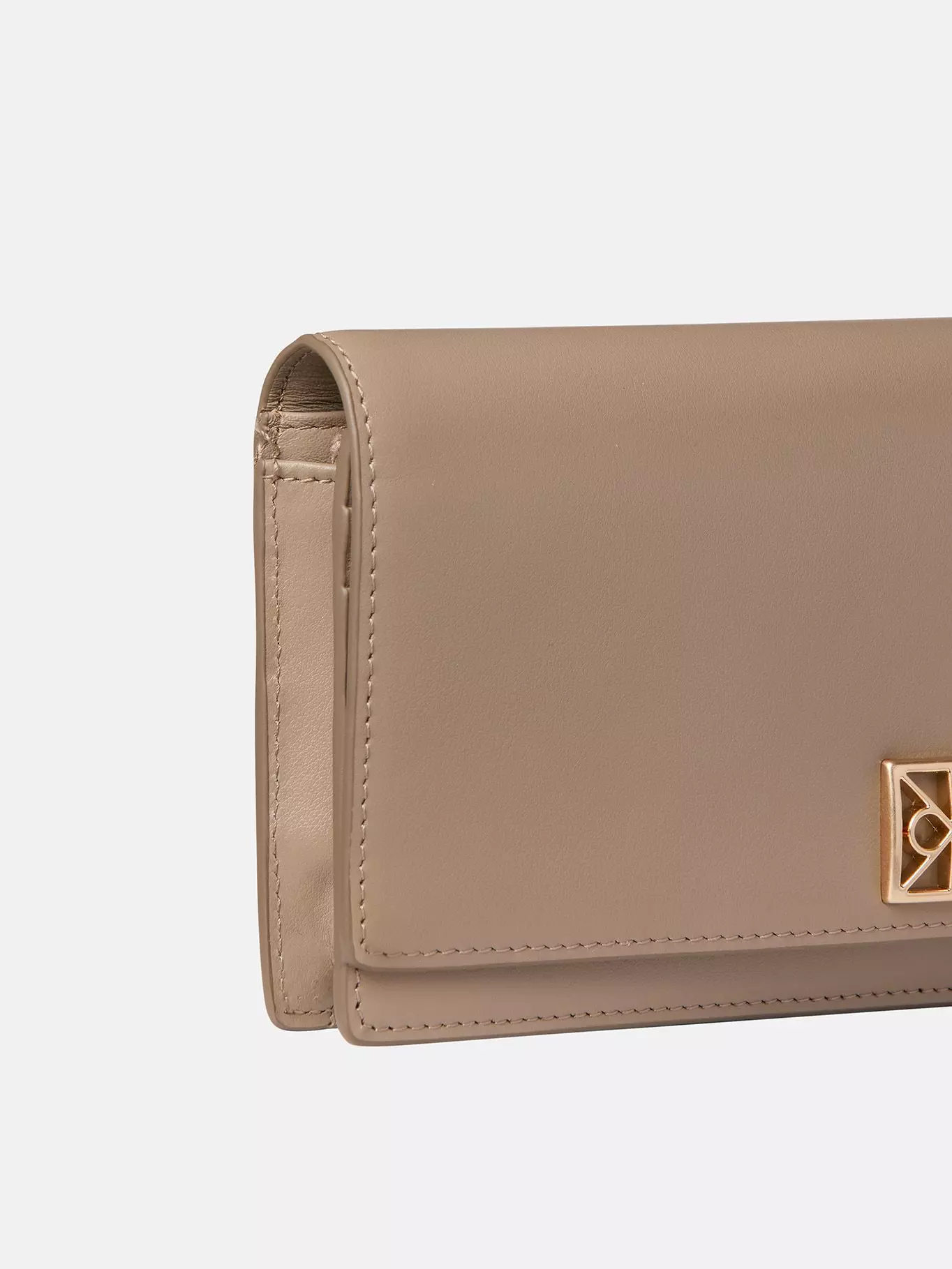 Billetera Plegada de Cuero Monograma Beige Calvin Klein-2