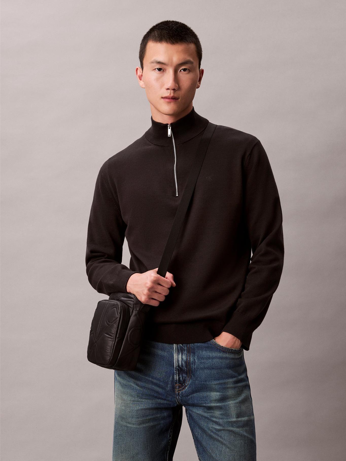 Bolso Reporter Acolchado Monograma Negro Calvin Klein-4