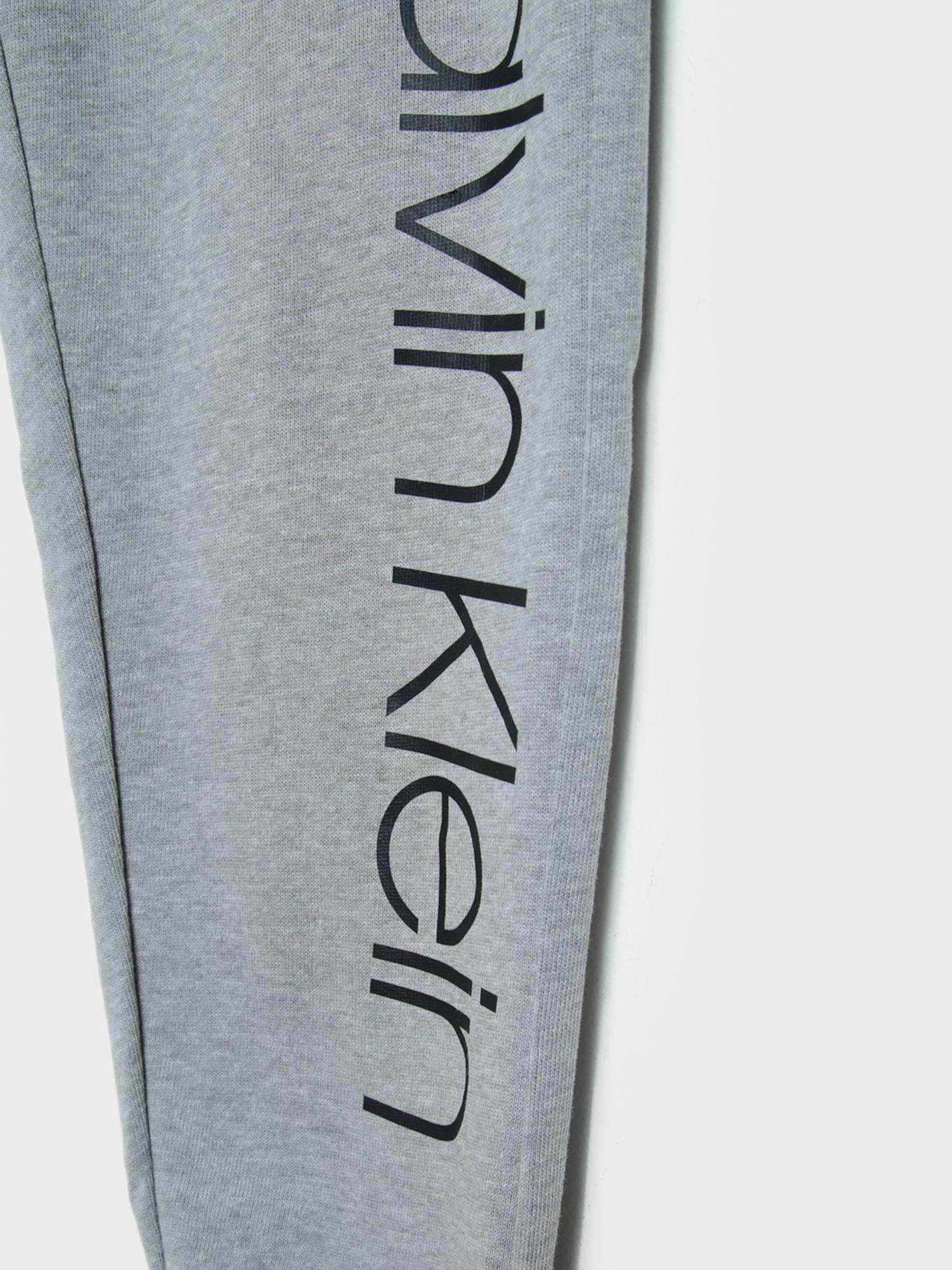 Set Pijama Gris Calvin Klein-4