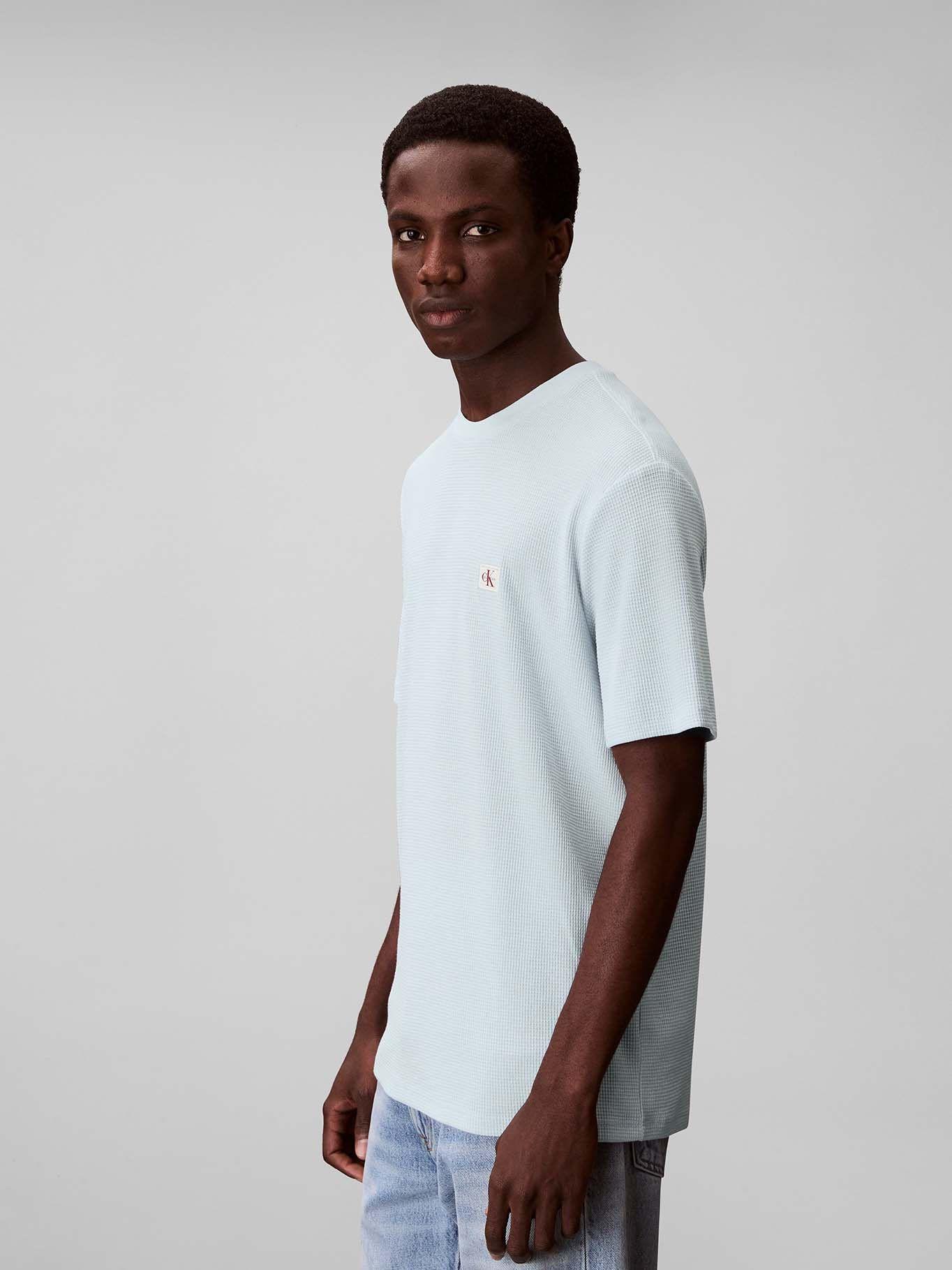 Polera en Tejido Waffle y Etiqueta Celeste Calvin Klein-3
