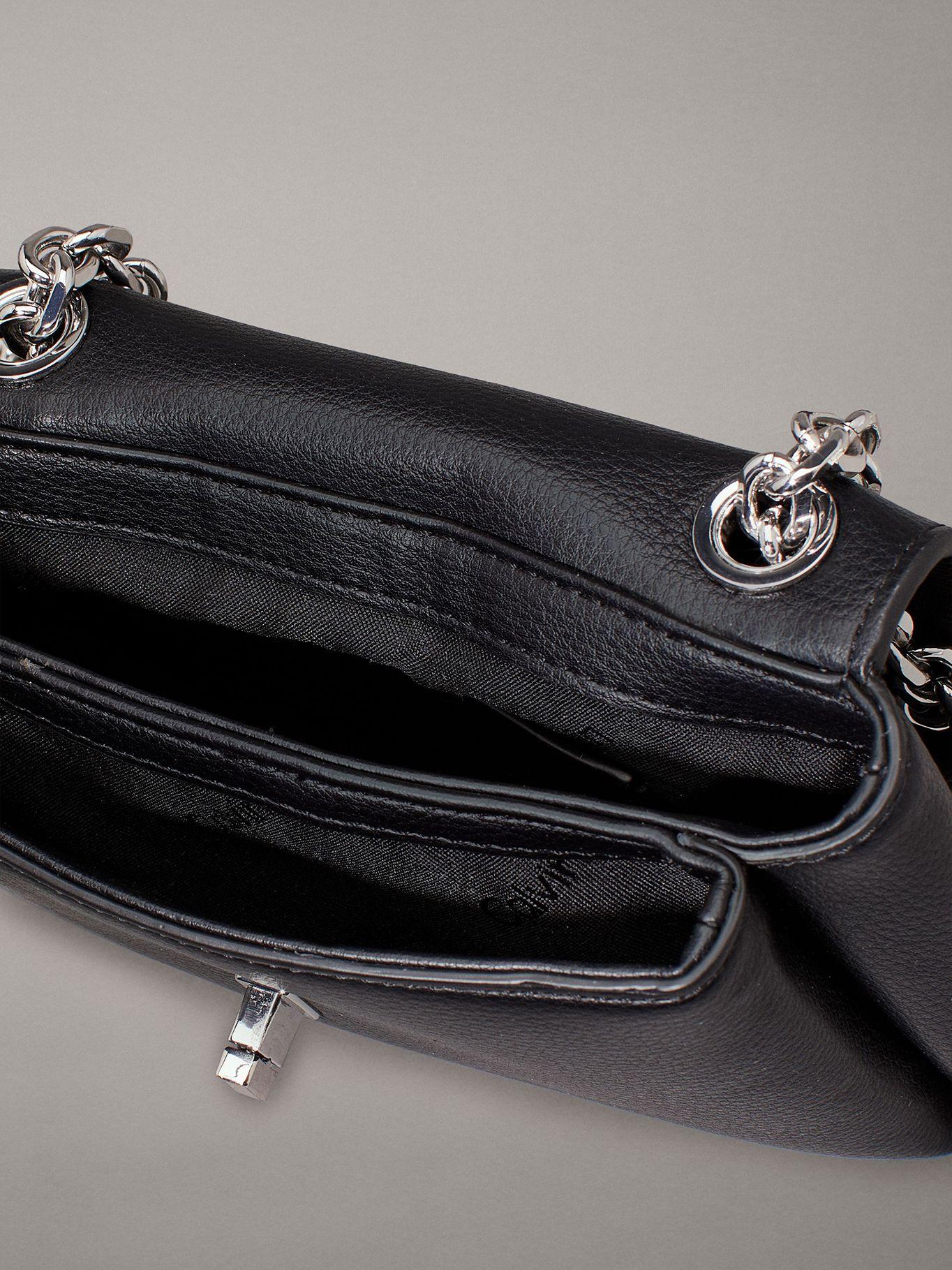 Cartera Re-Lock Negro Calvin Klein-2