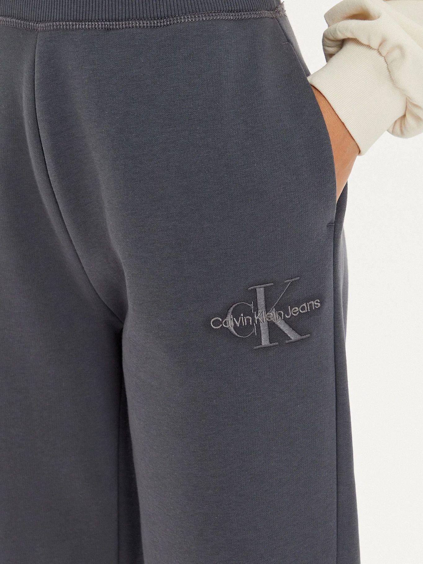 Jogger Monologo Cuffed Gris Calvin Klein-3
