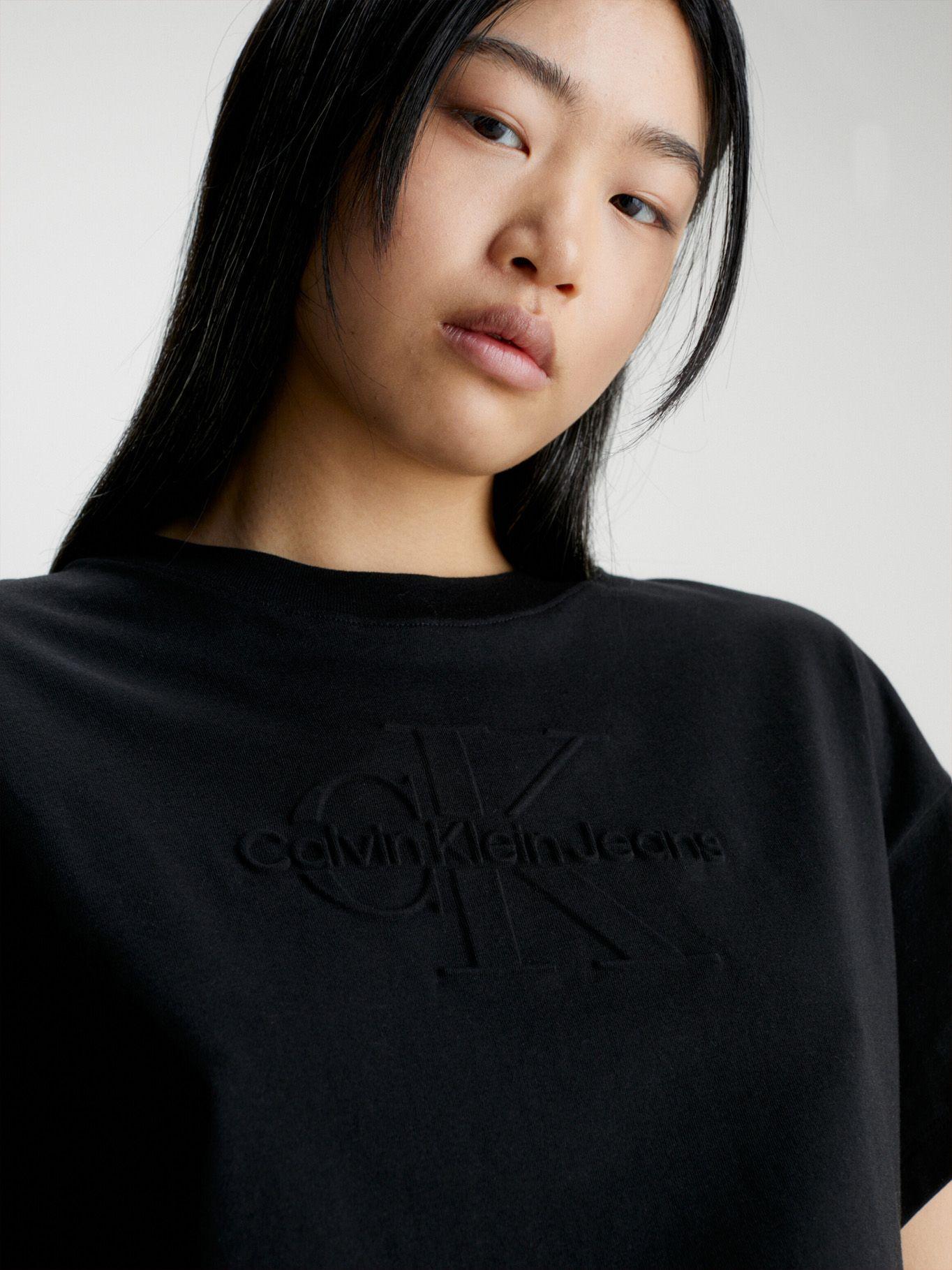 Polera Embossed Monologo Negro-3