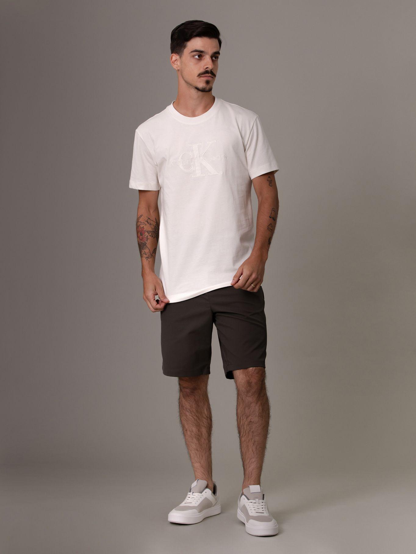 Polera Monologo Applique Blanco Calvin Klein-1