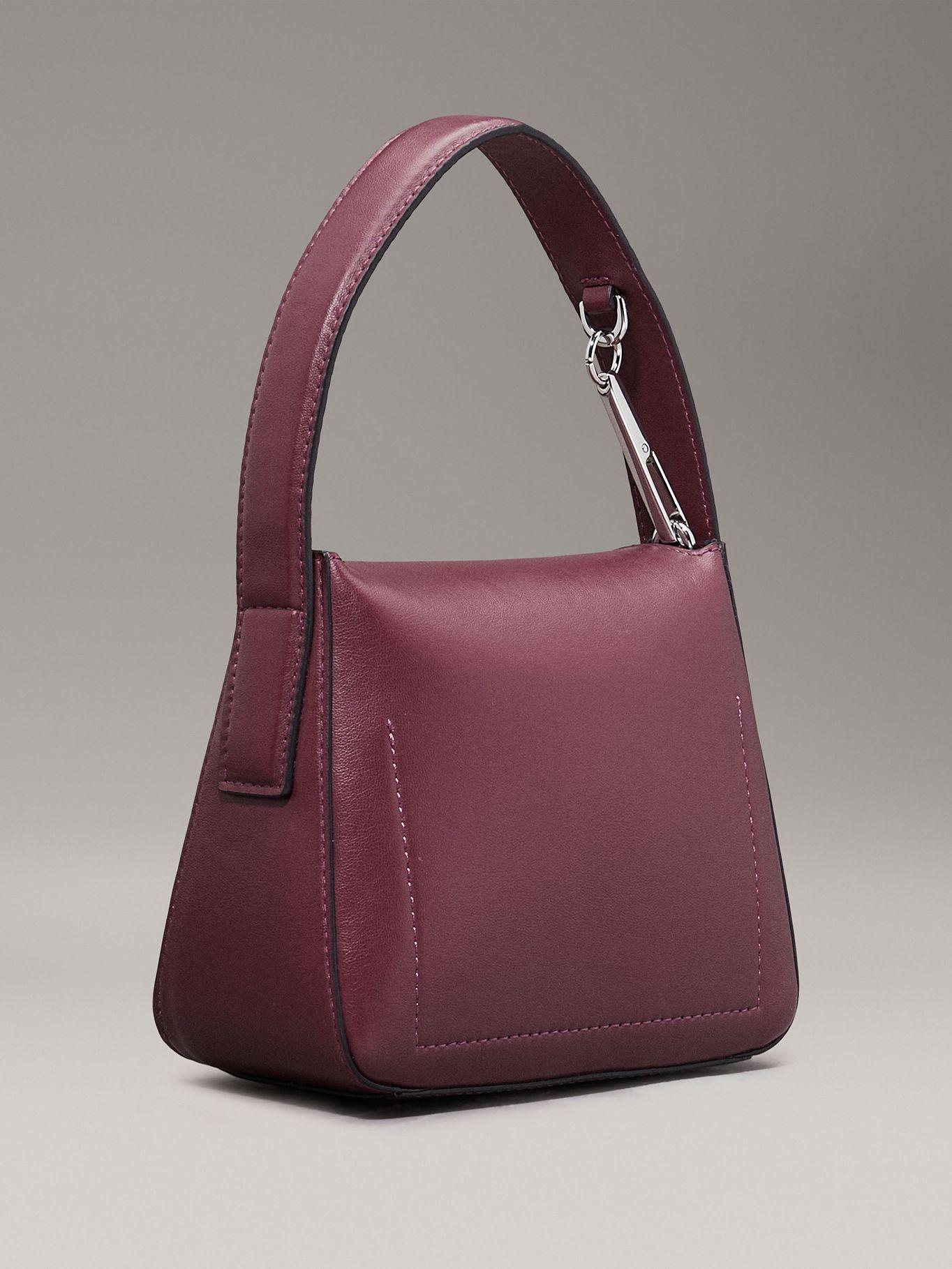 Cartera de Mano Soft Sculpt Burdeo Calvin Klein-4