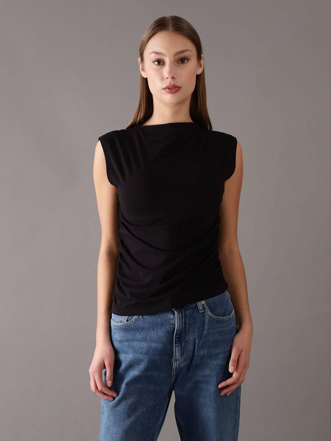 Blusa sin Mangas con Cuello Alto Negro Calvin Klein-0