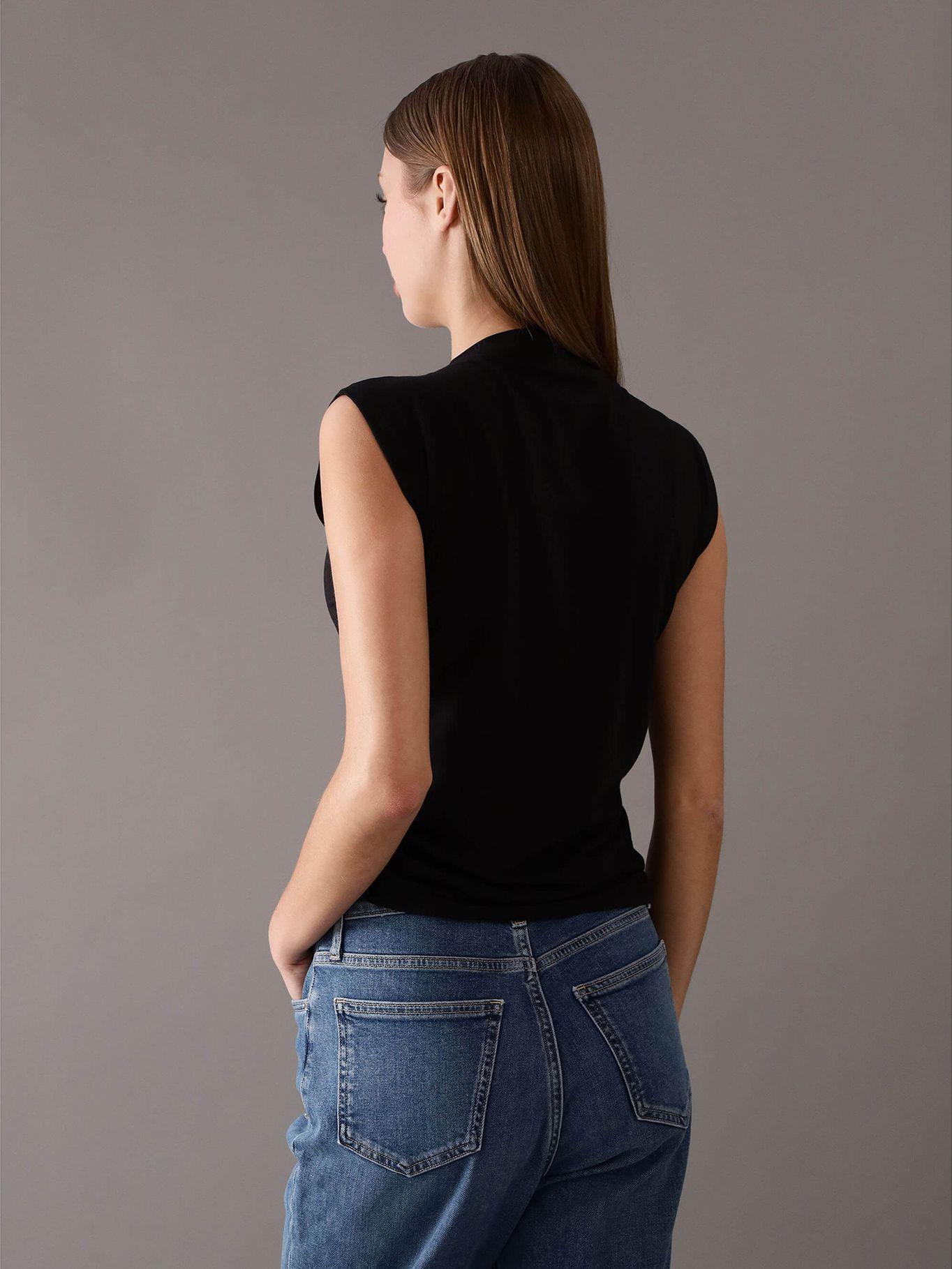 Blusa sin Mangas con Cuello Alto Negro Calvin Klein-2