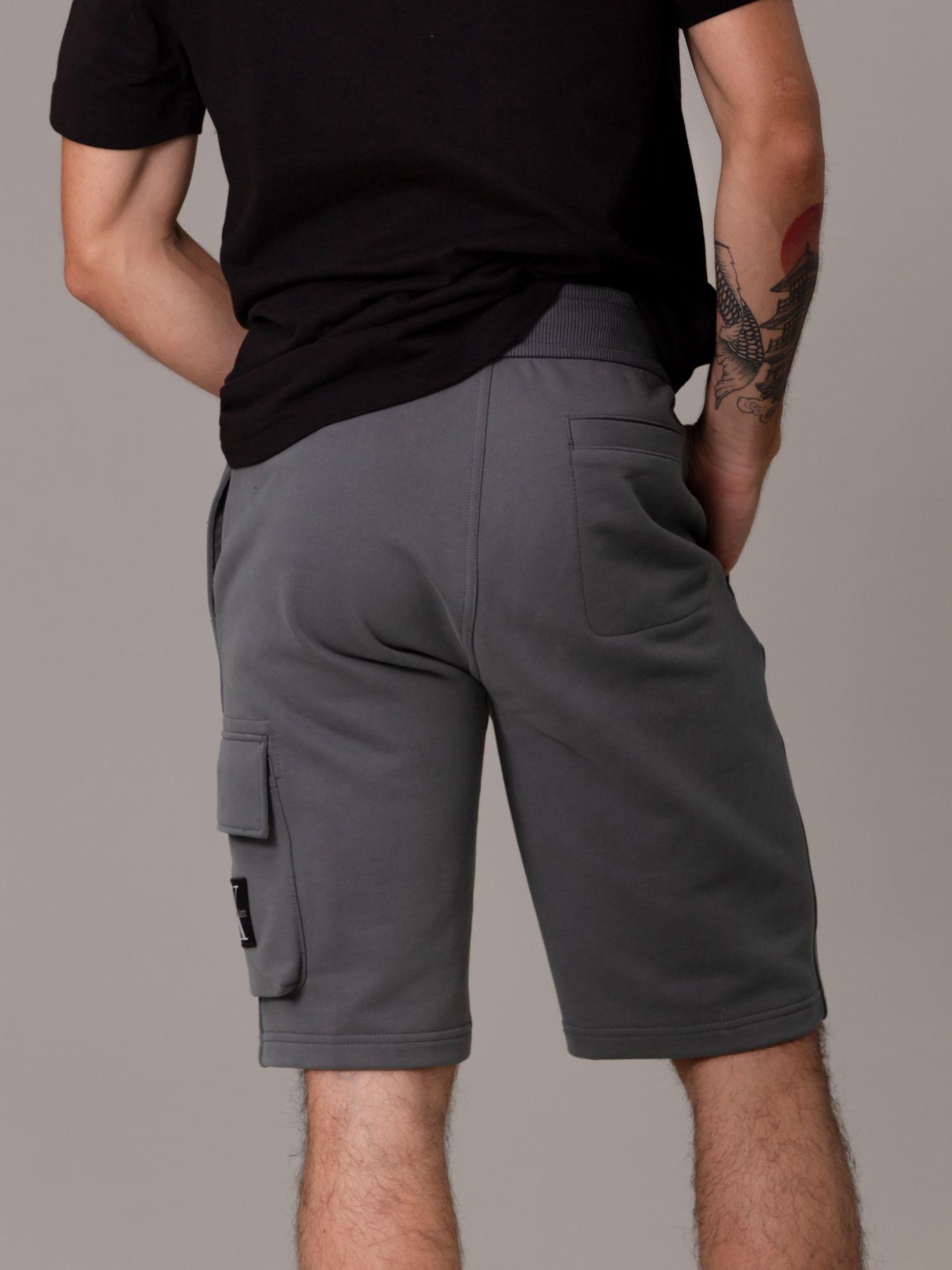 Short Monologo Badge Gris Calvin Klein-3