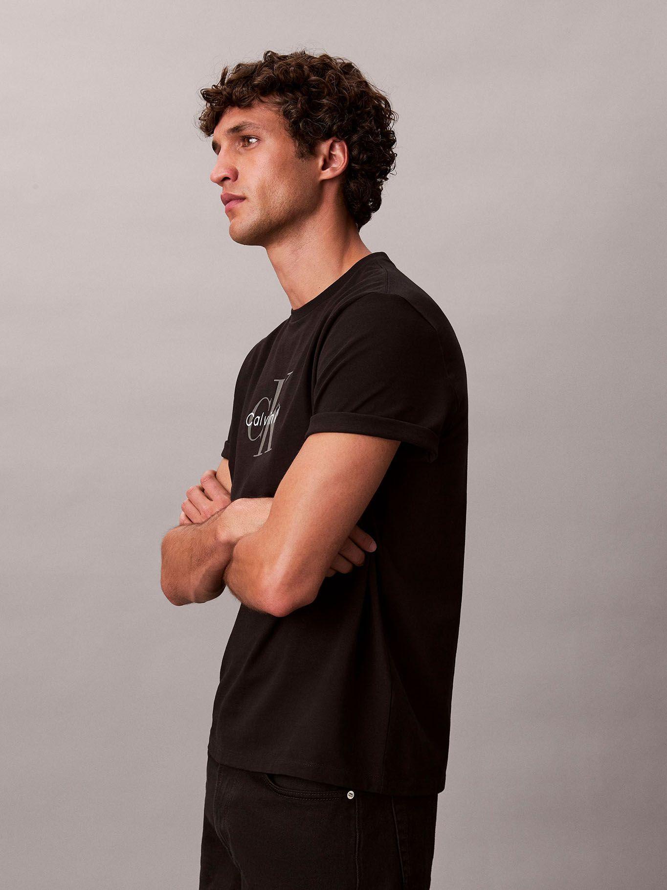 Polera Hero Monologo Negro Calvin Klein-3