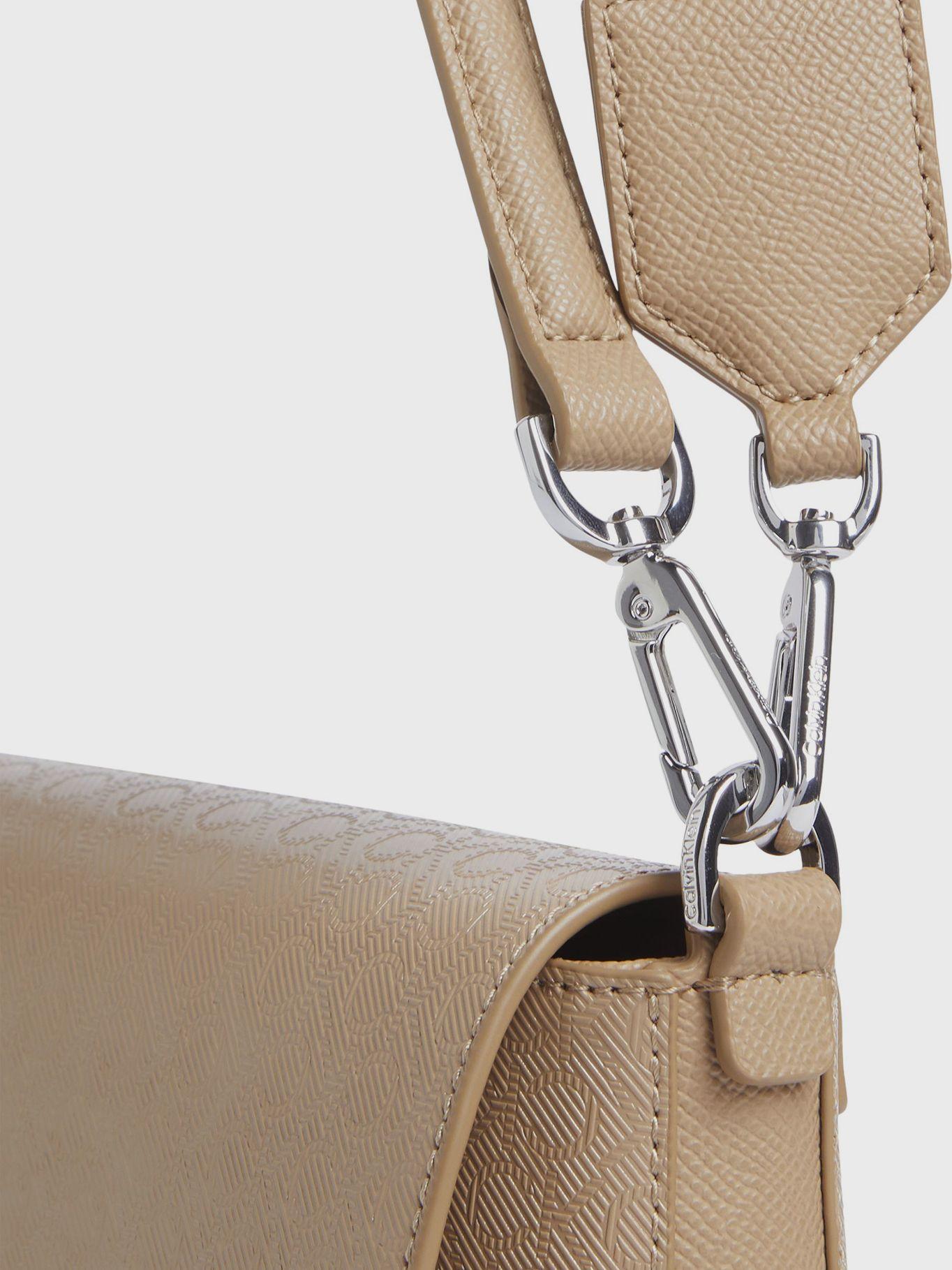 Cartera Ck Must Mono Café Calvin Klein-4