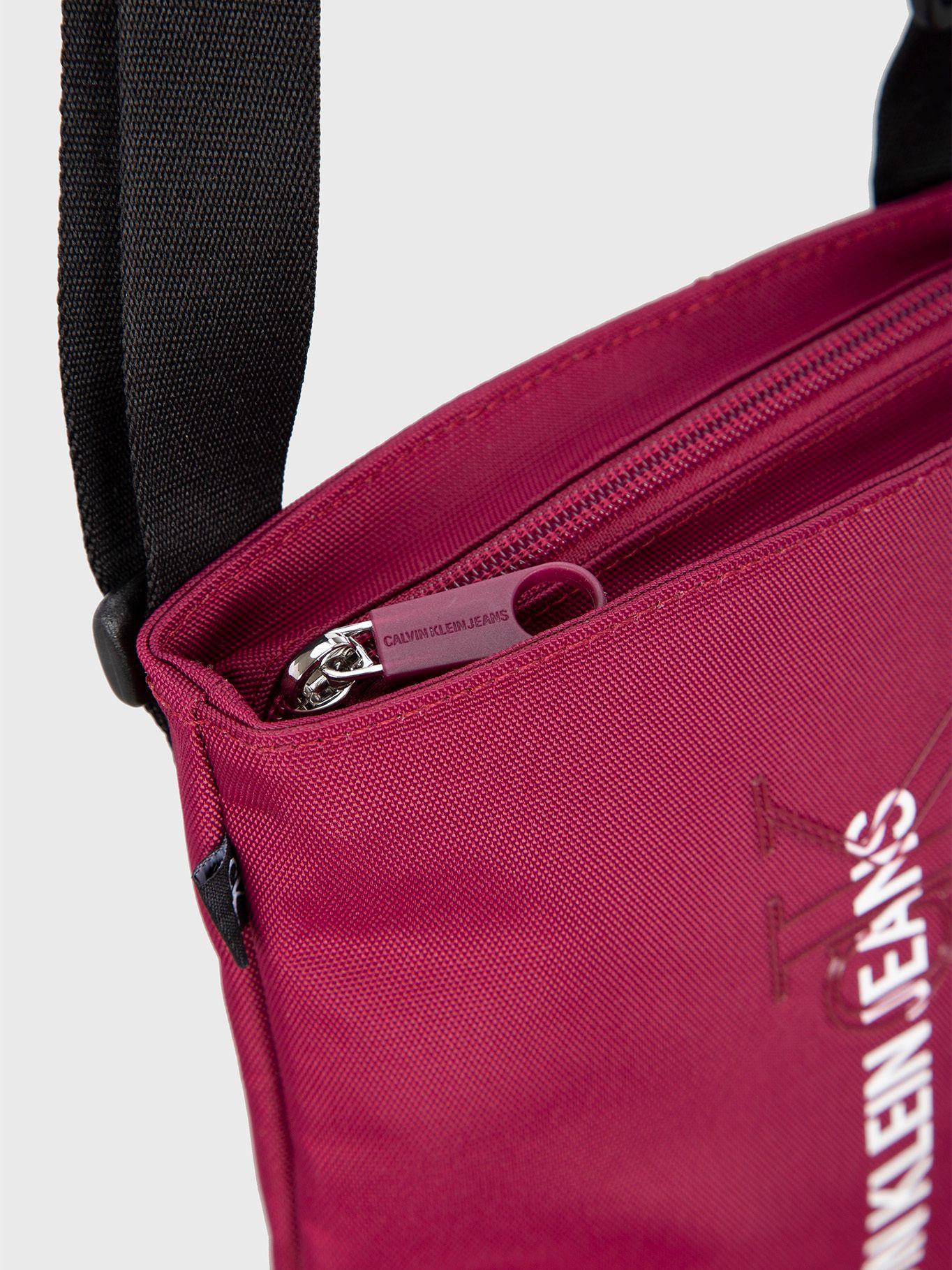 Messenger Micro Outline Burdeo Calvin Klein-3