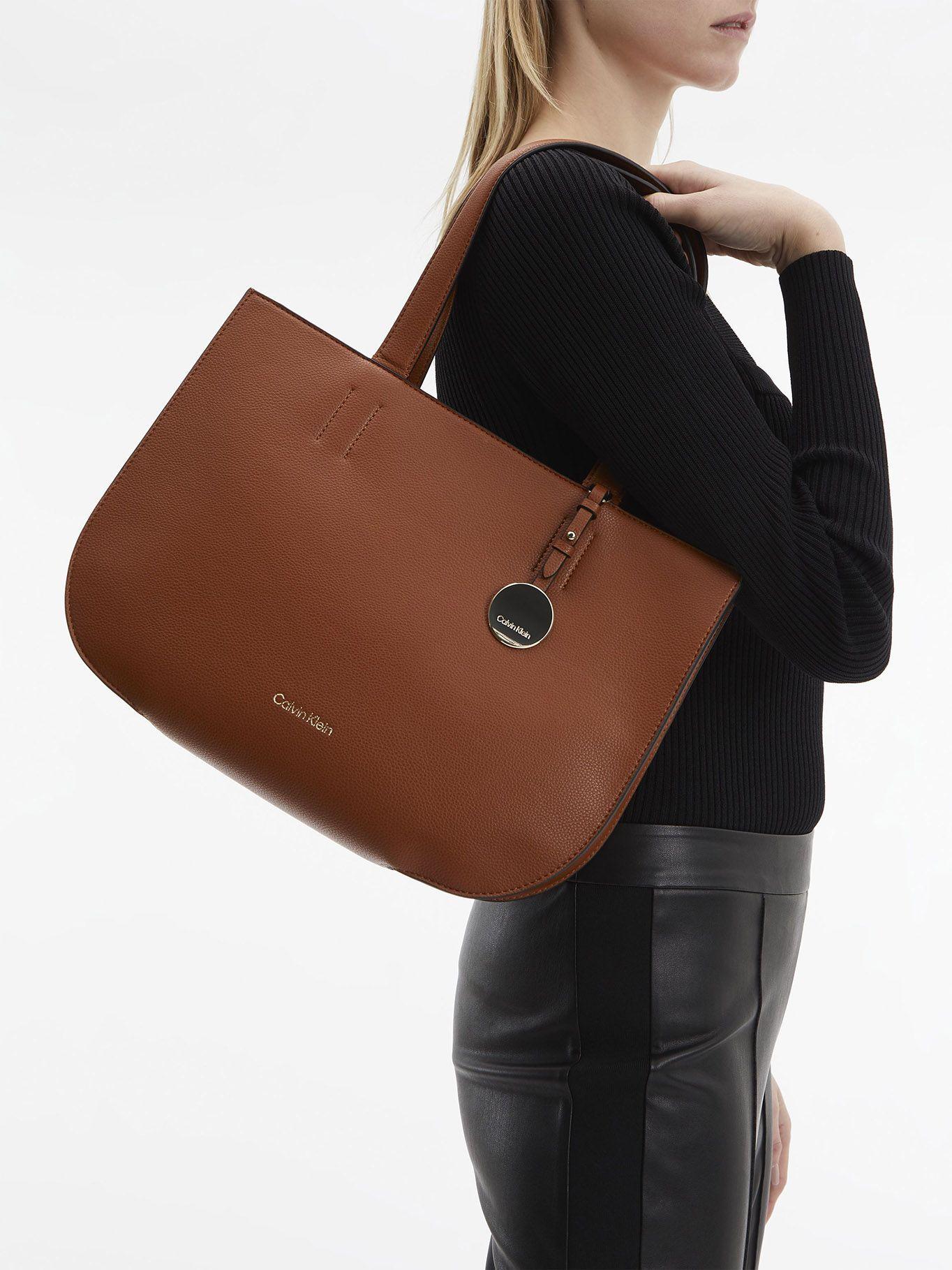 Cartera Tote Ck Luxe Café Calvin Klein-3