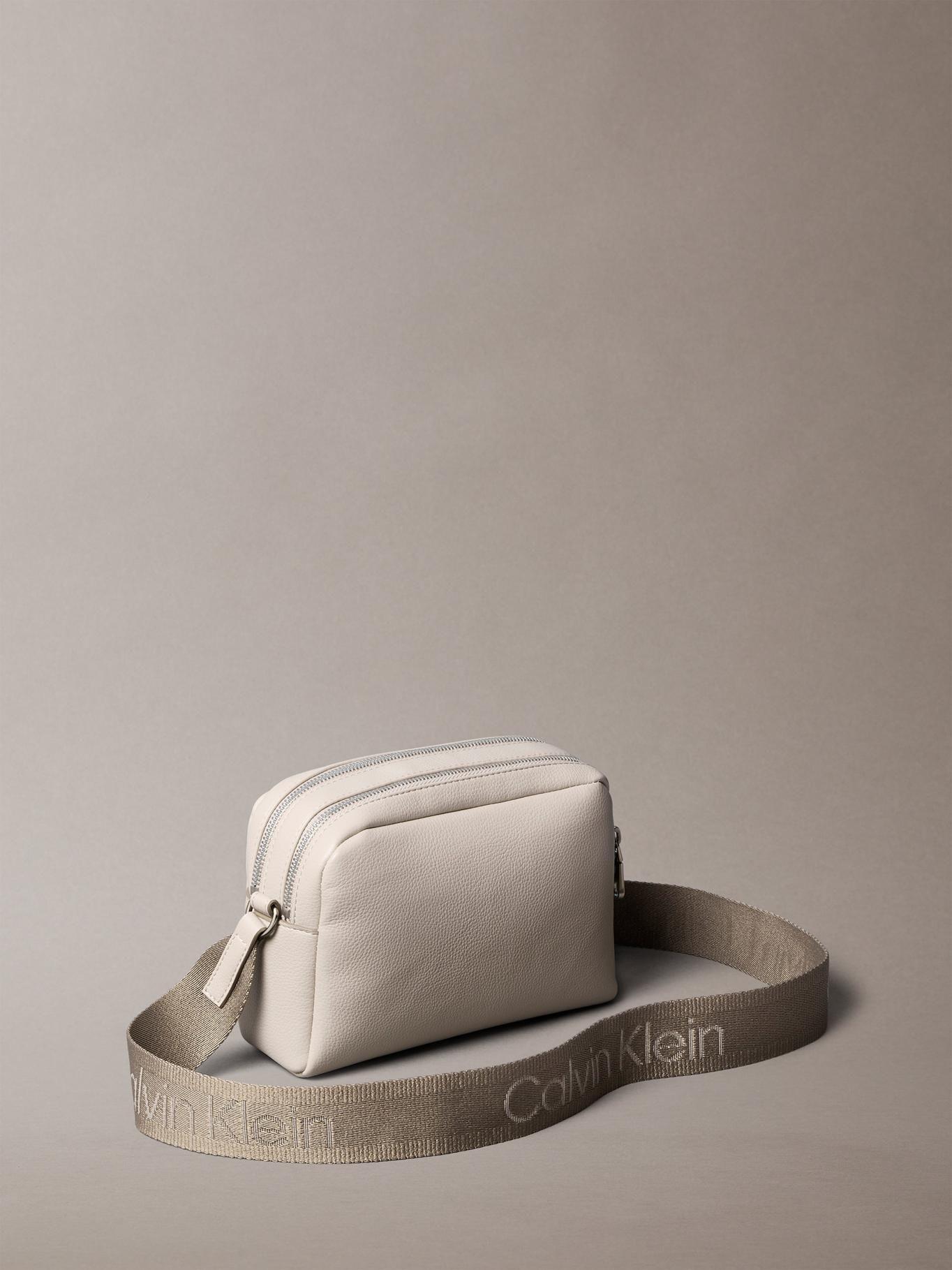 Bandolera Doble Cremallera Beige Calvin Klein-1