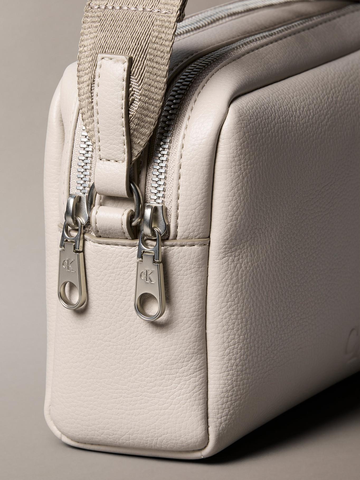 Bandolera Doble Cremallera Beige Calvin Klein-3